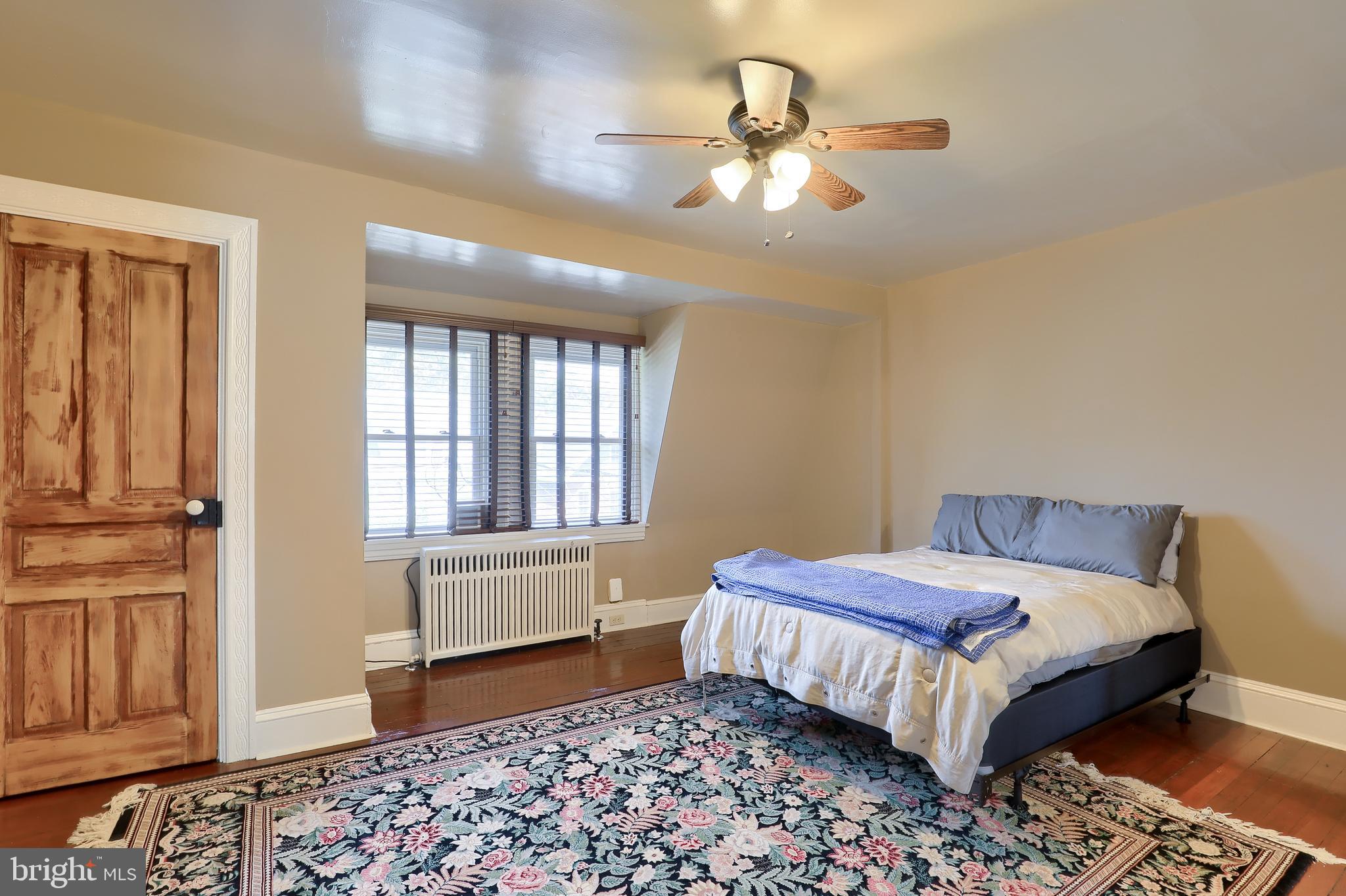 CHESTNUT HILL - Residential