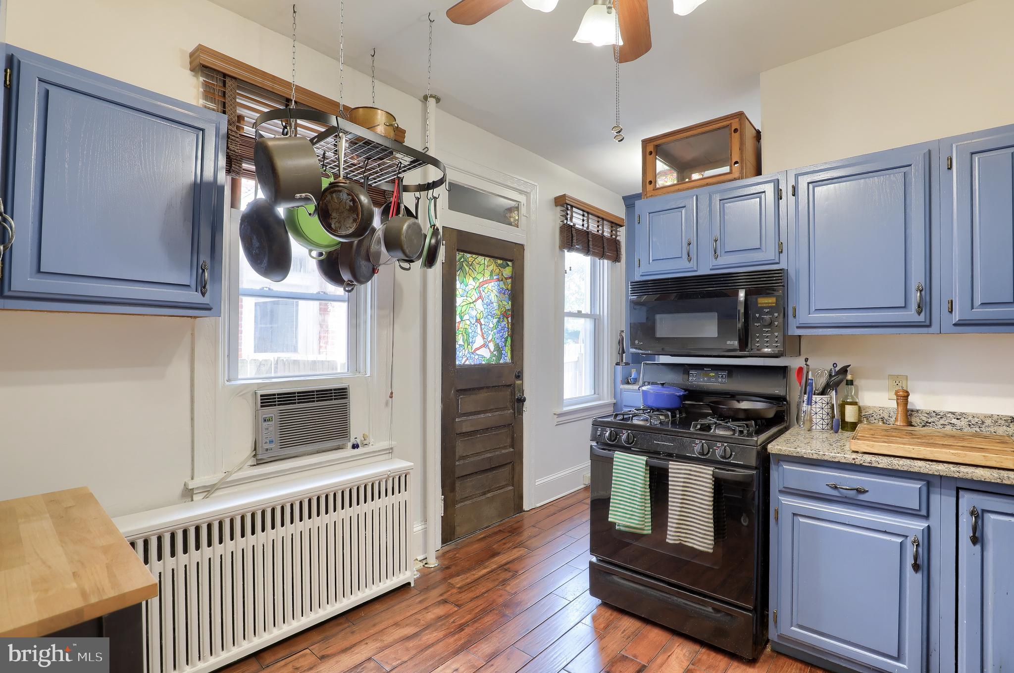 CHESTNUT HILL - Residential