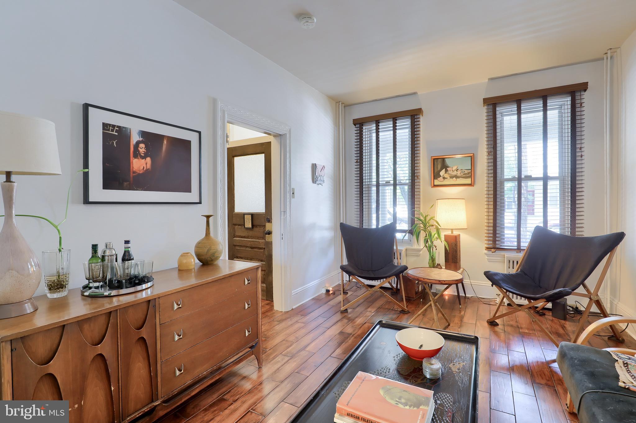 CHESTNUT HILL - Residential