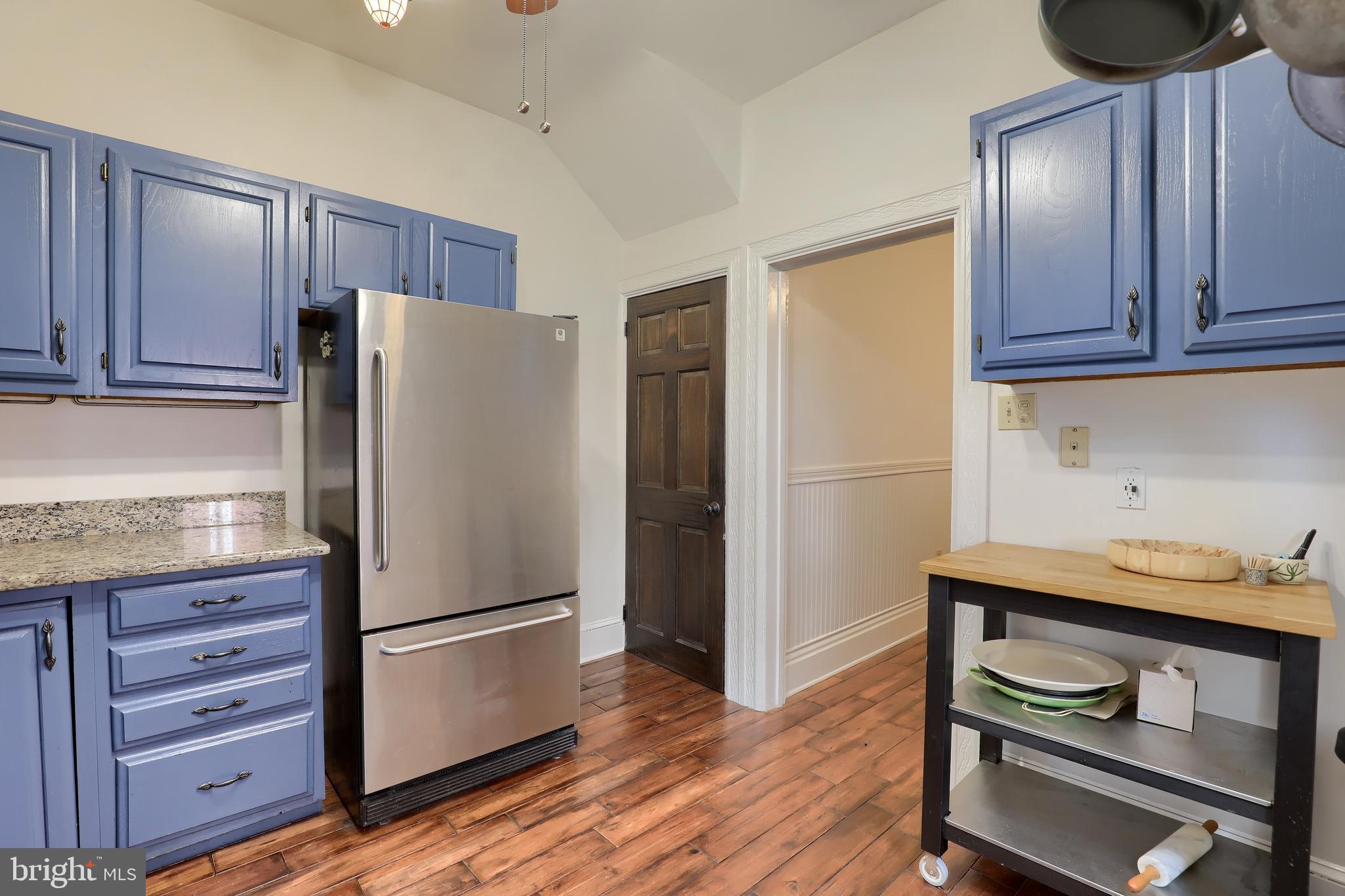 CHESTNUT HILL - Residential