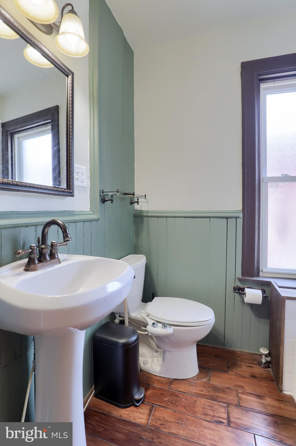 CHESTNUT HILL - Residential