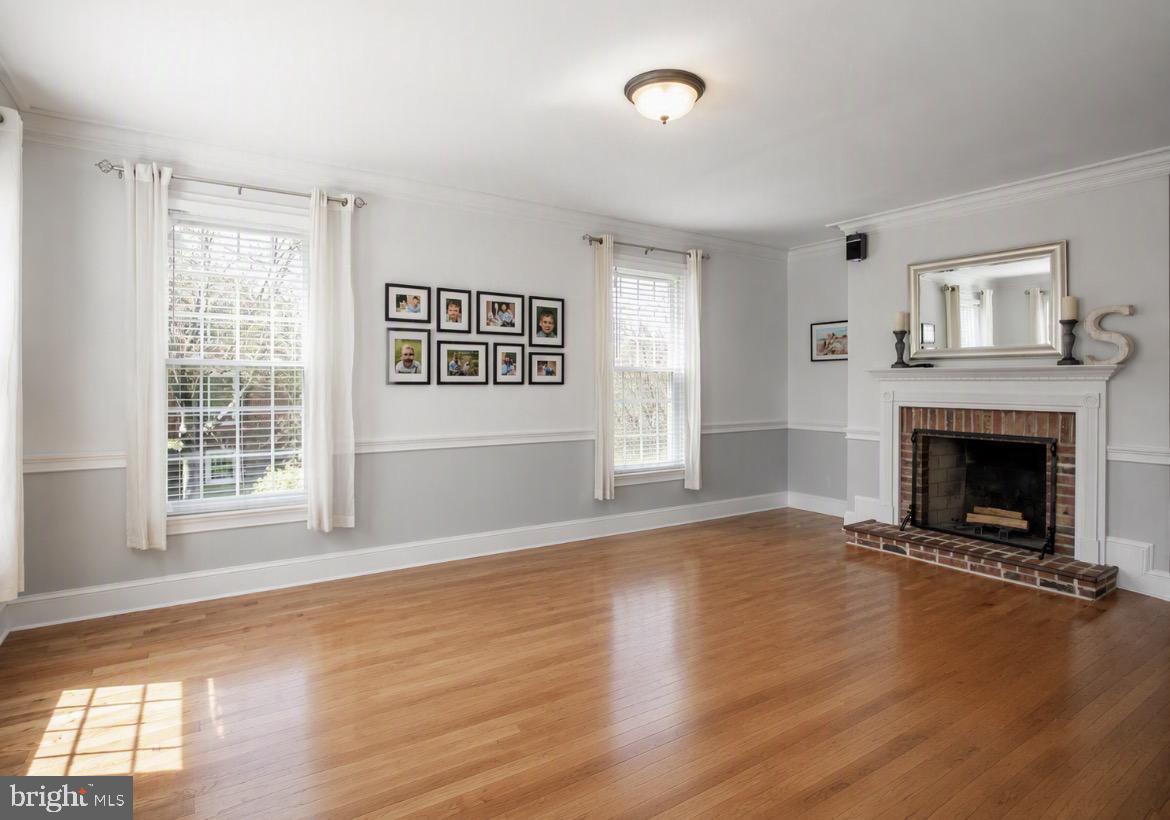 25 COMMANDERS DRIVE 46