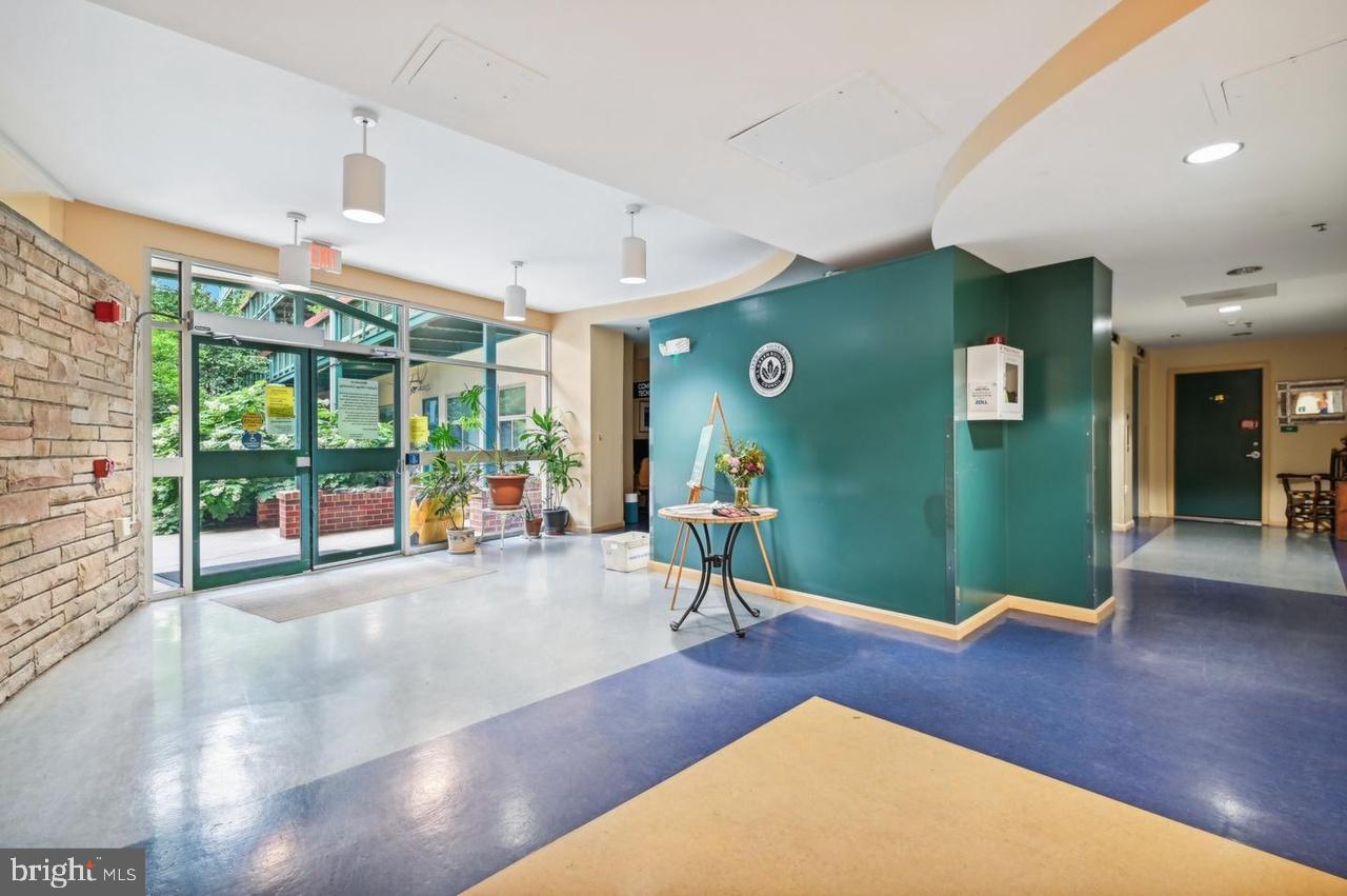 SILVER SPRING - Residential