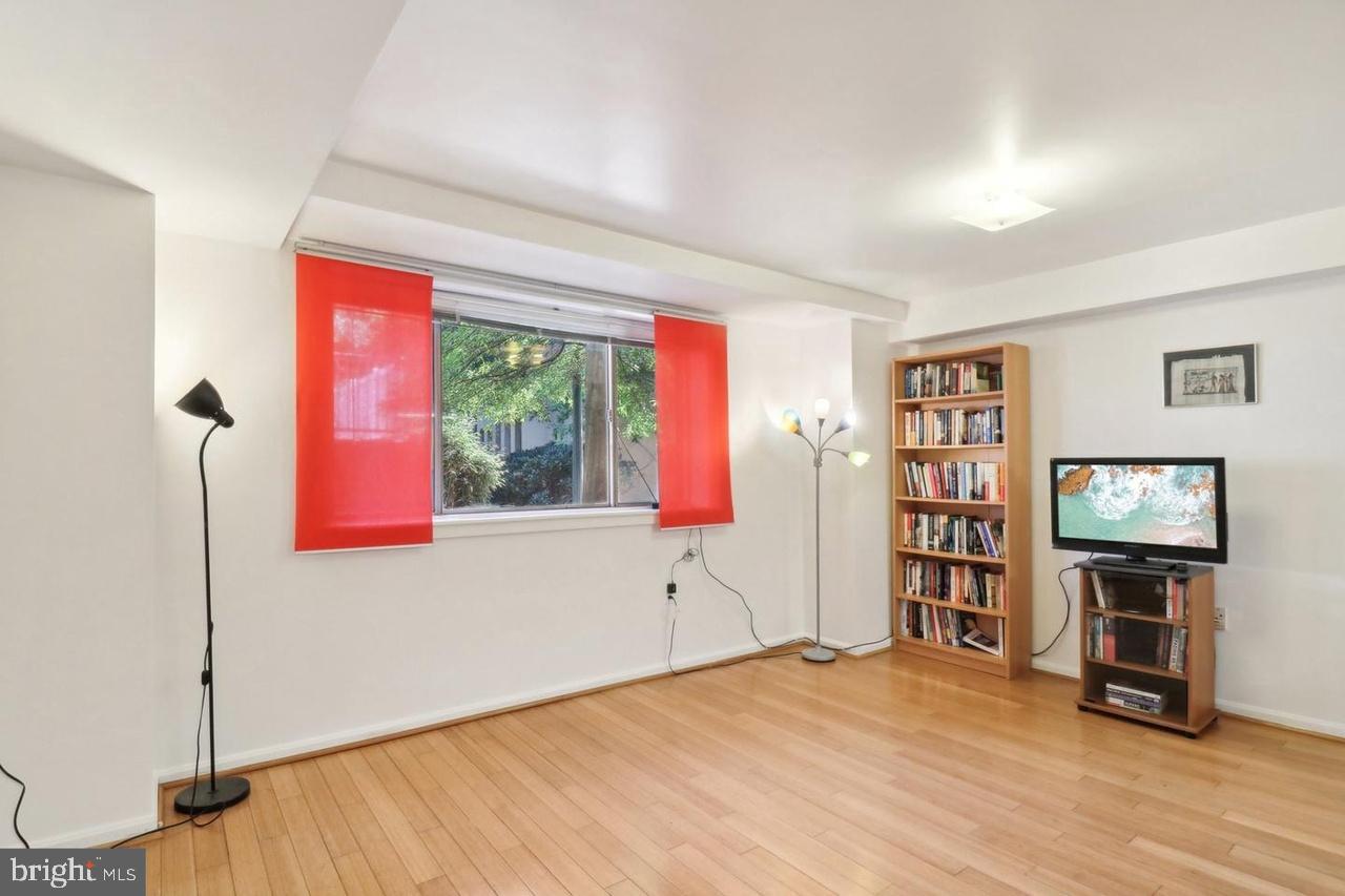 SILVER SPRING - Residential