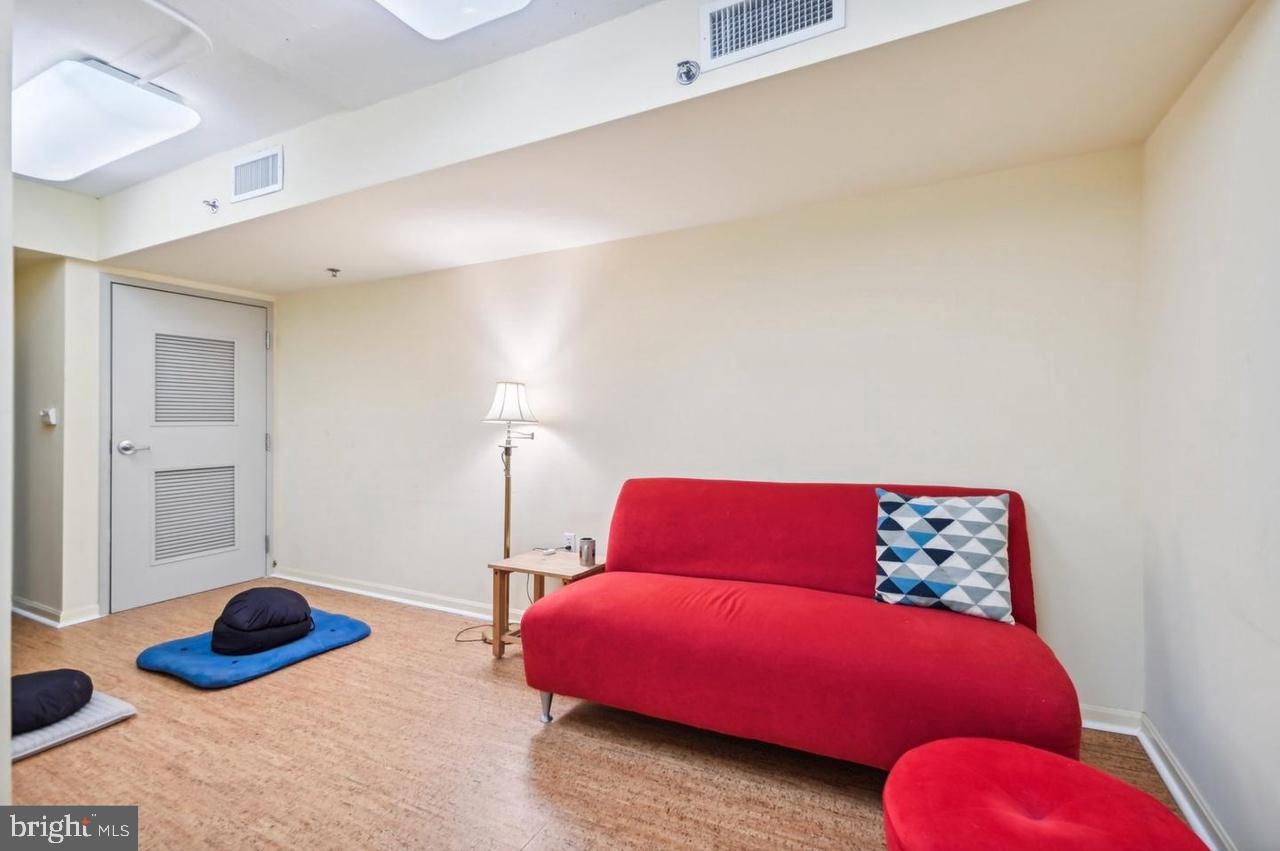 SILVER SPRING - Residential