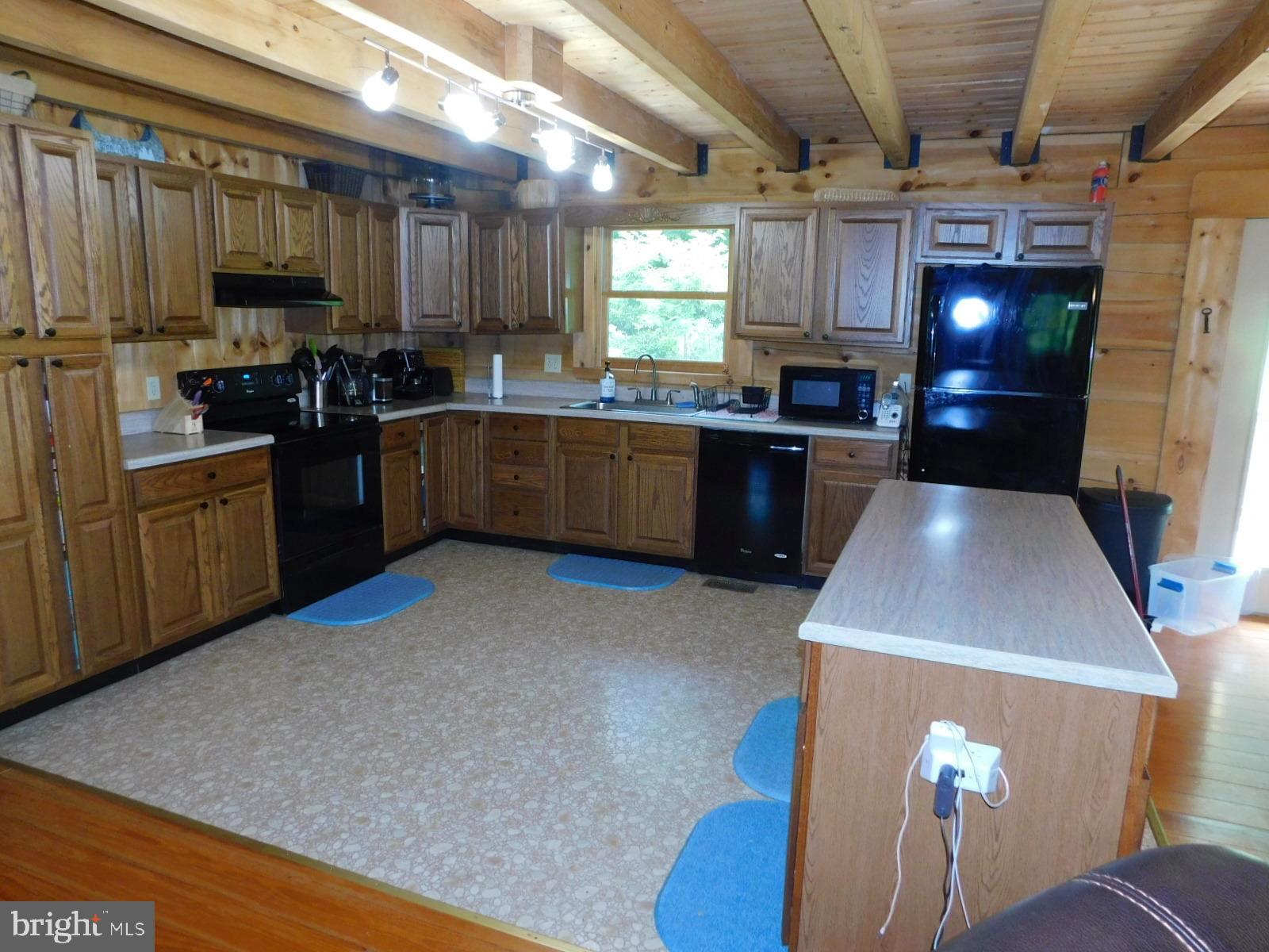 MAPLE COVE - Residential