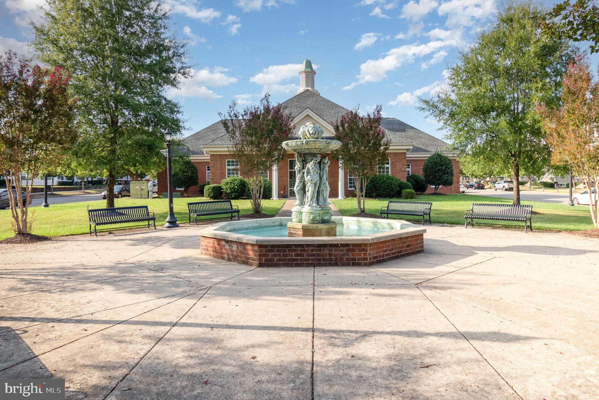 LADYSMITH VILLAGE - Residential