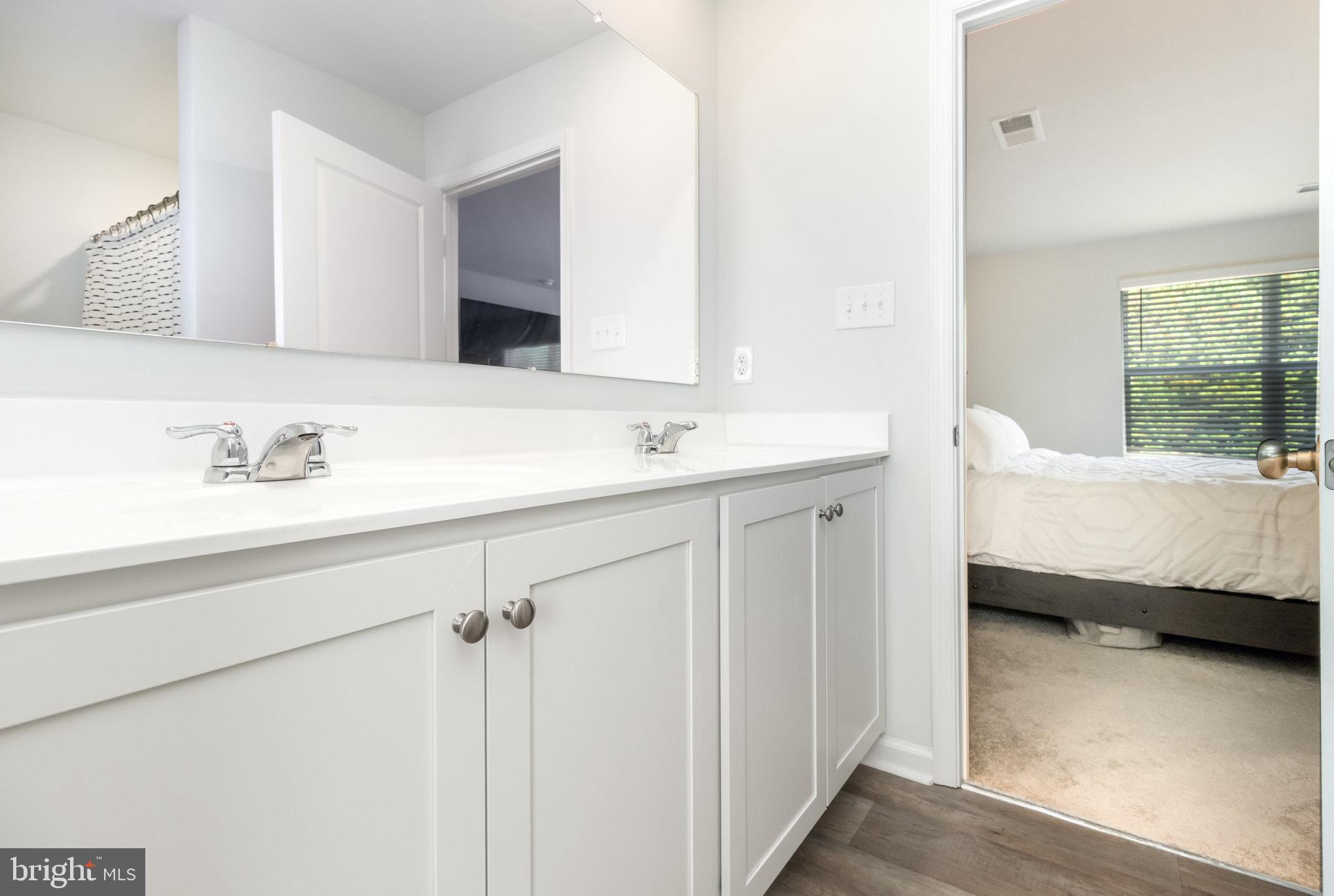 LADYSMITH VILLAGE - Residential