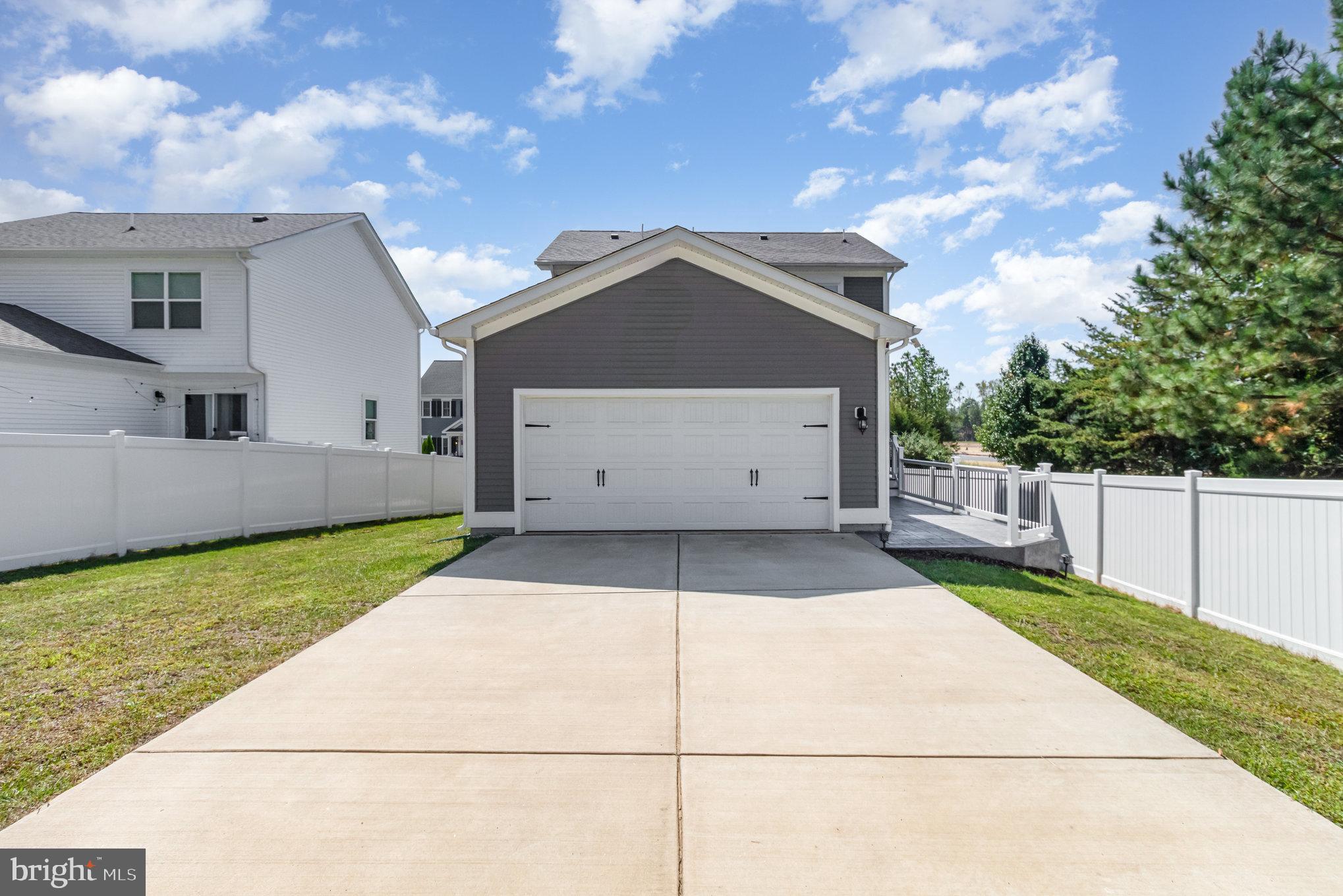 LADYSMITH VILLAGE - Residential