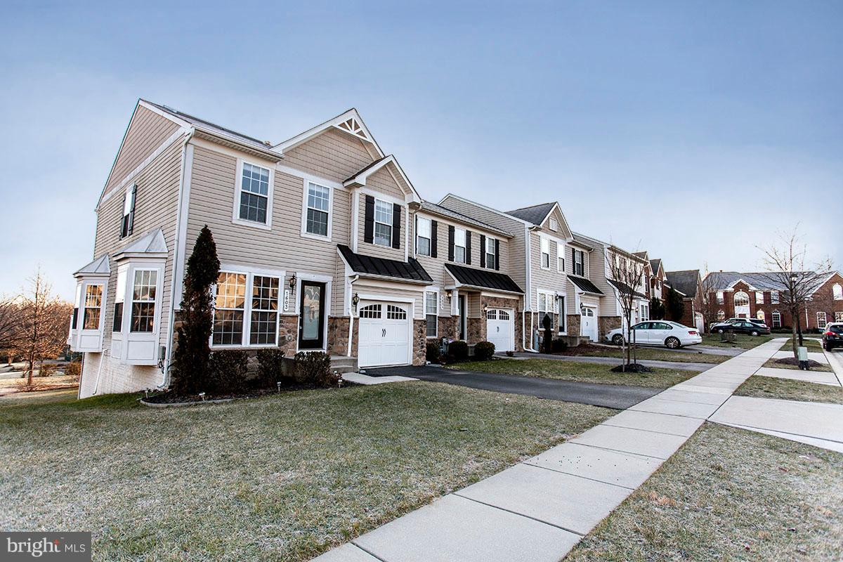 DORCHESTER VIEW - Residential