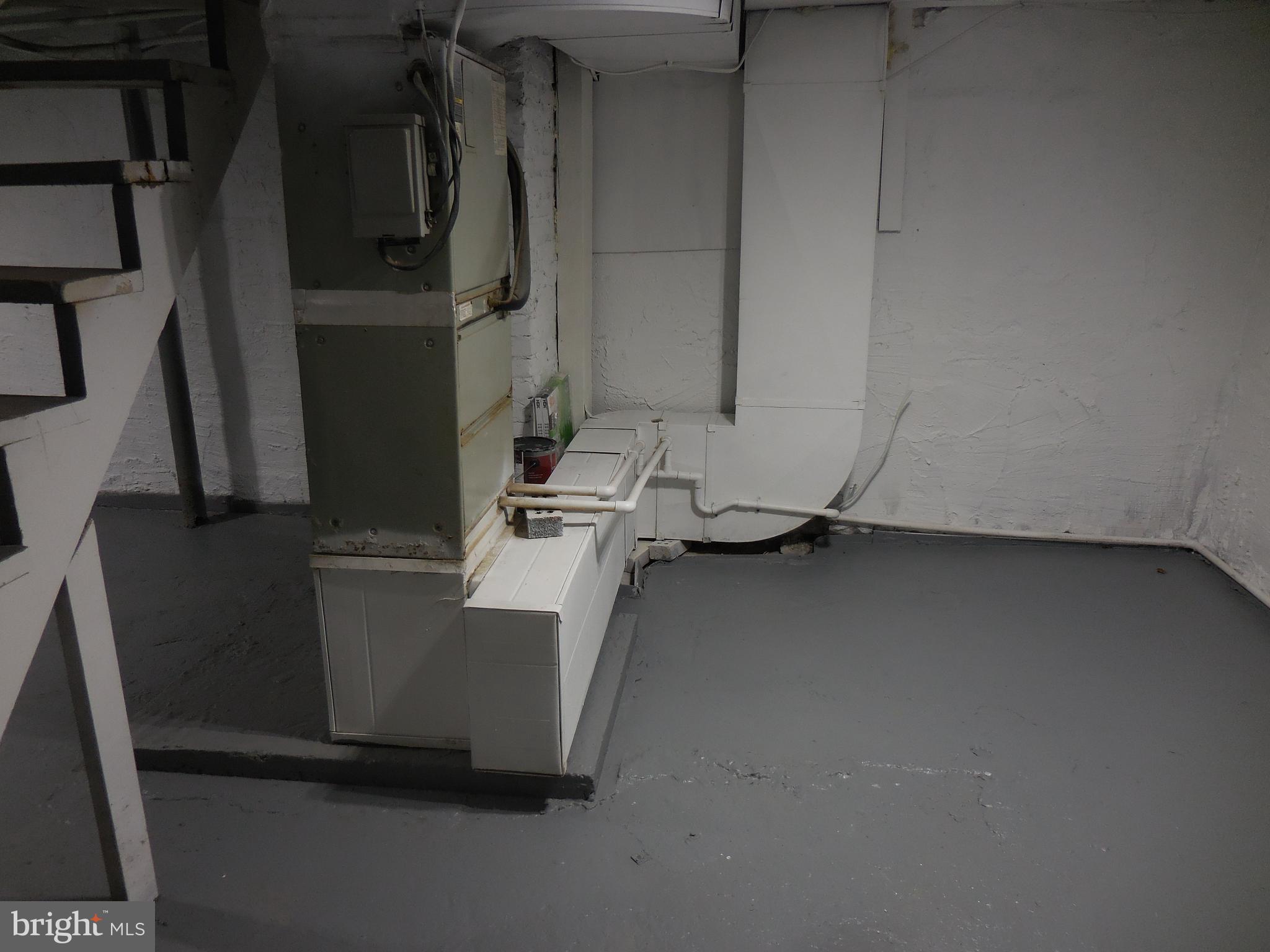 FORT WASHINGTON - Residential Lease