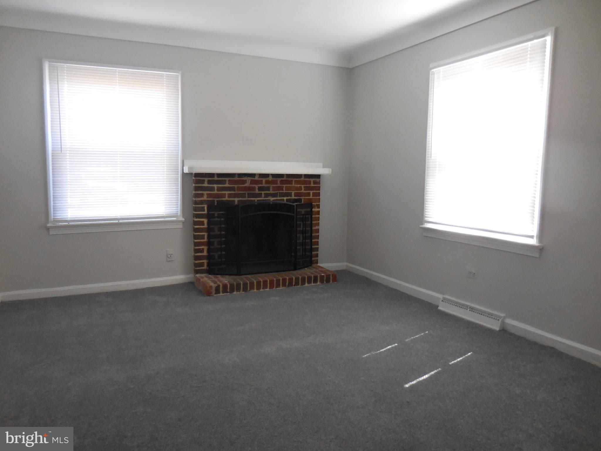 FORT WASHINGTON - Residential Lease