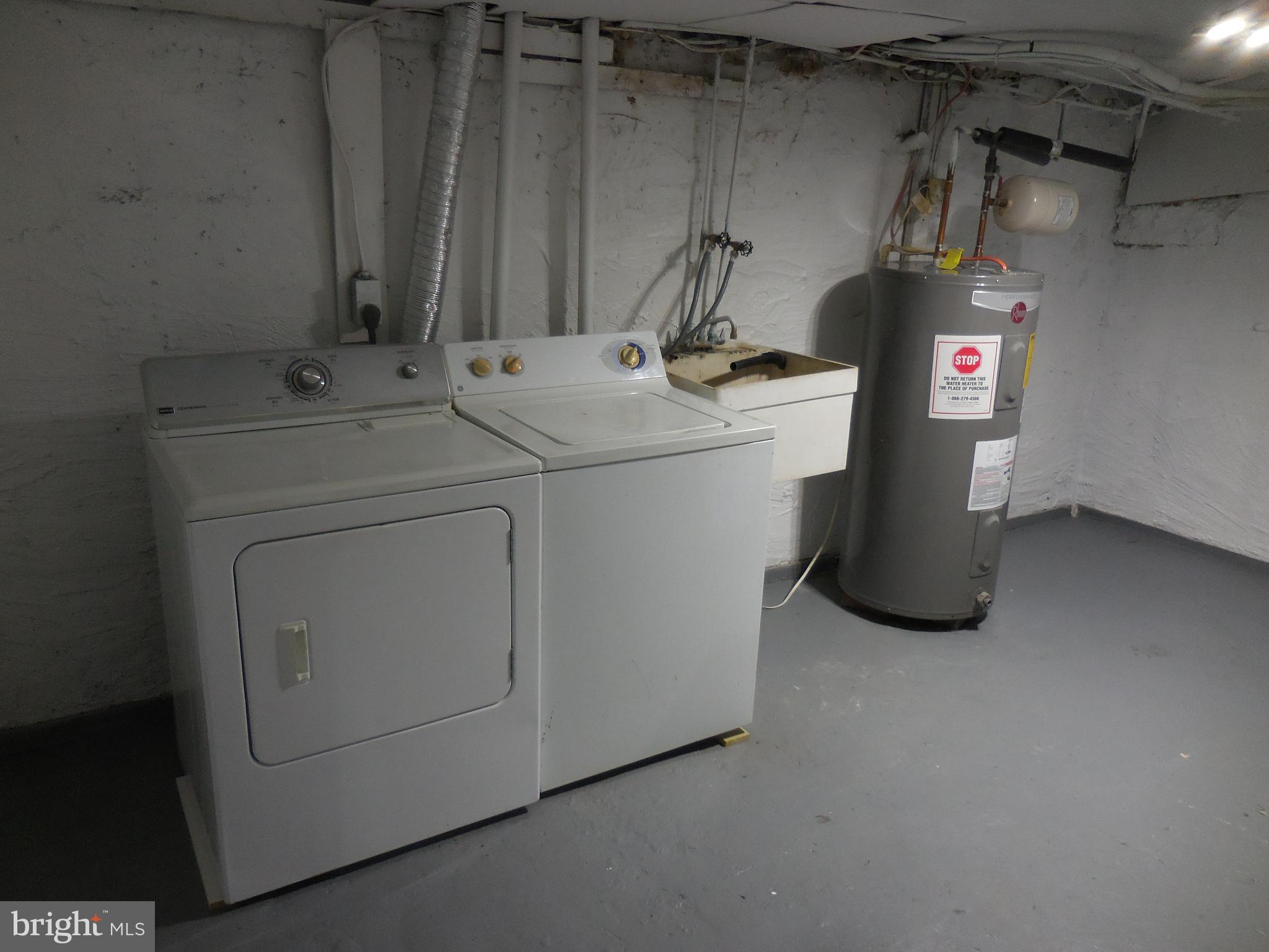 FORT WASHINGTON - Residential Lease