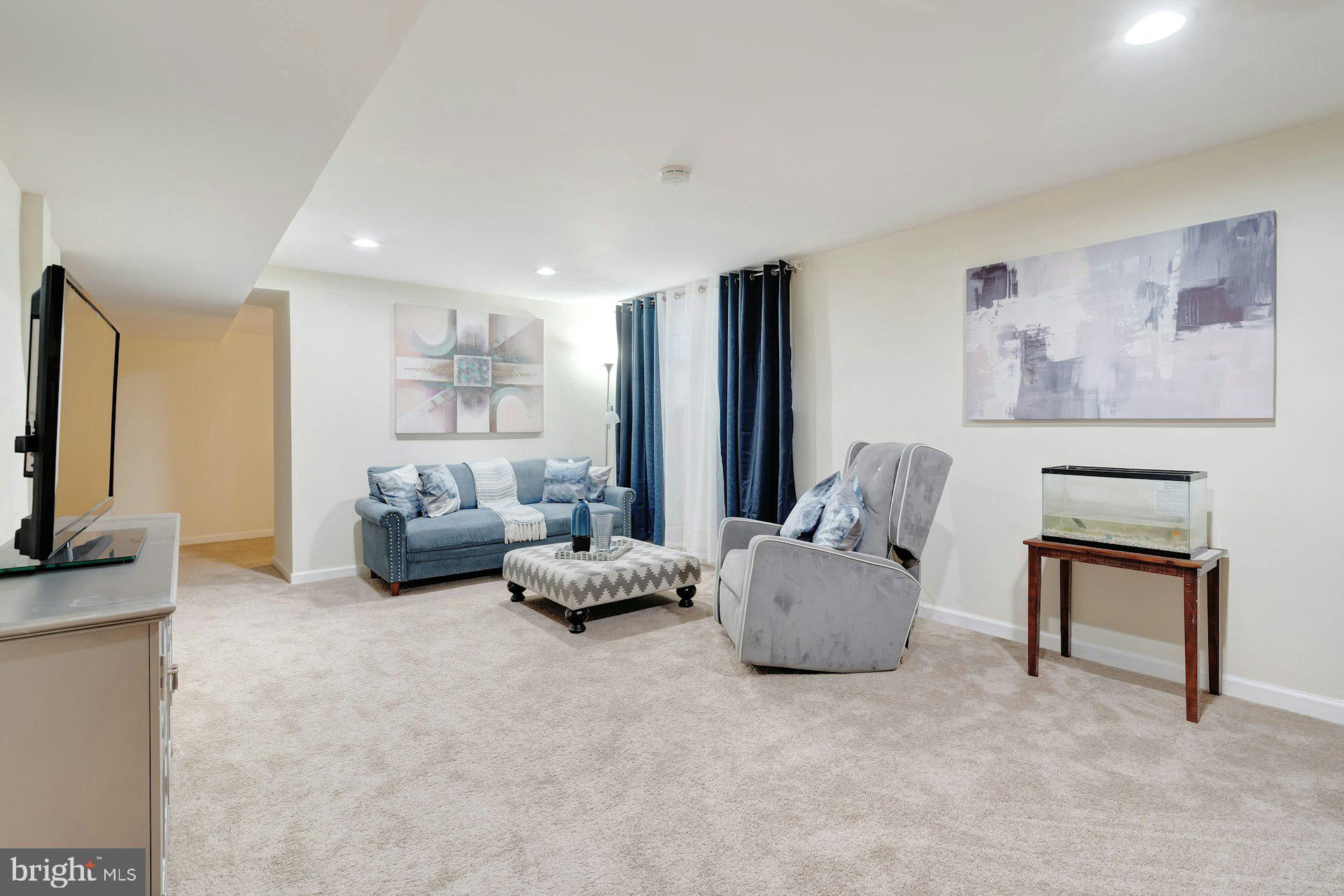 TANTALLON SOUTH - Residential Lease