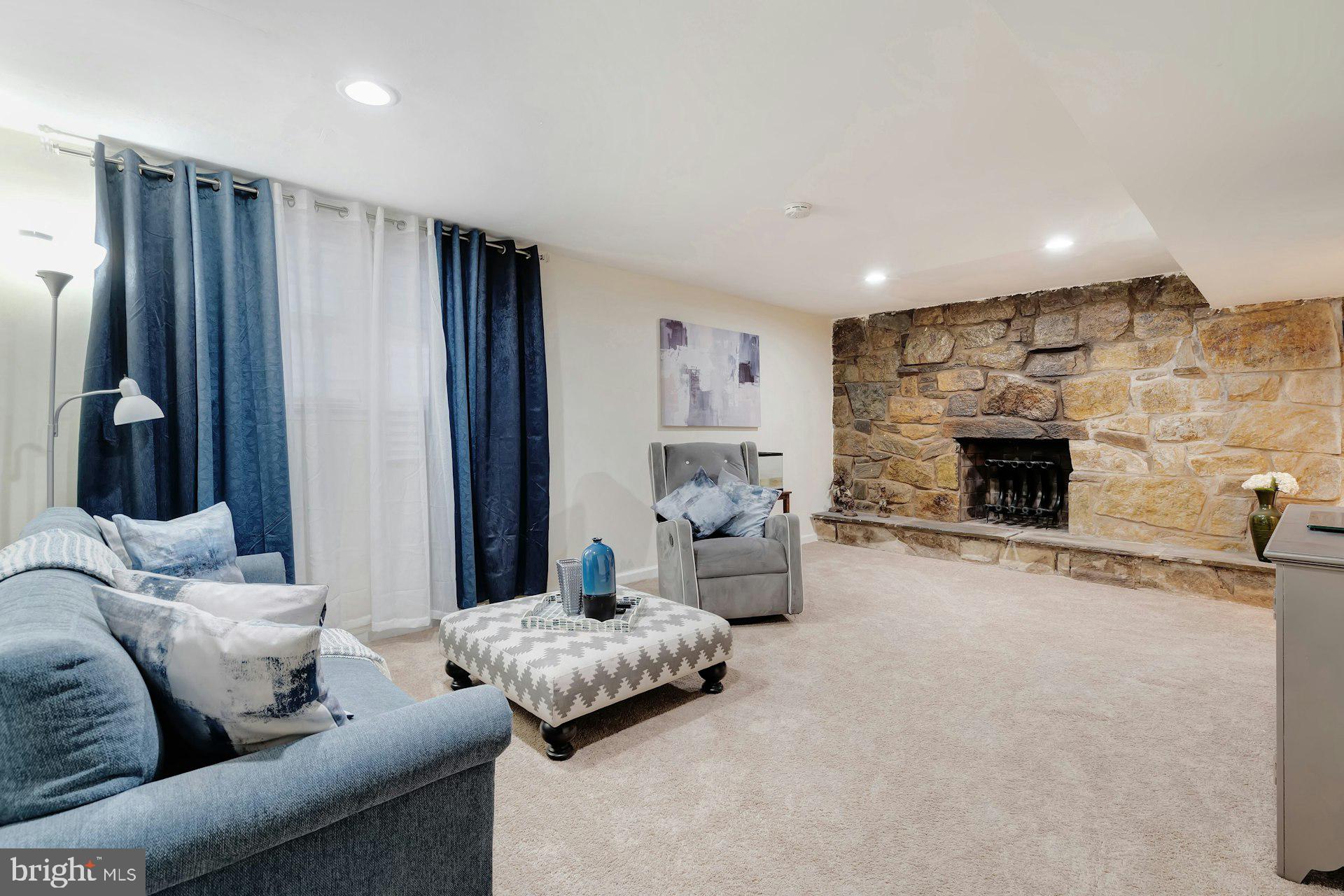 TANTALLON SOUTH - Residential Lease