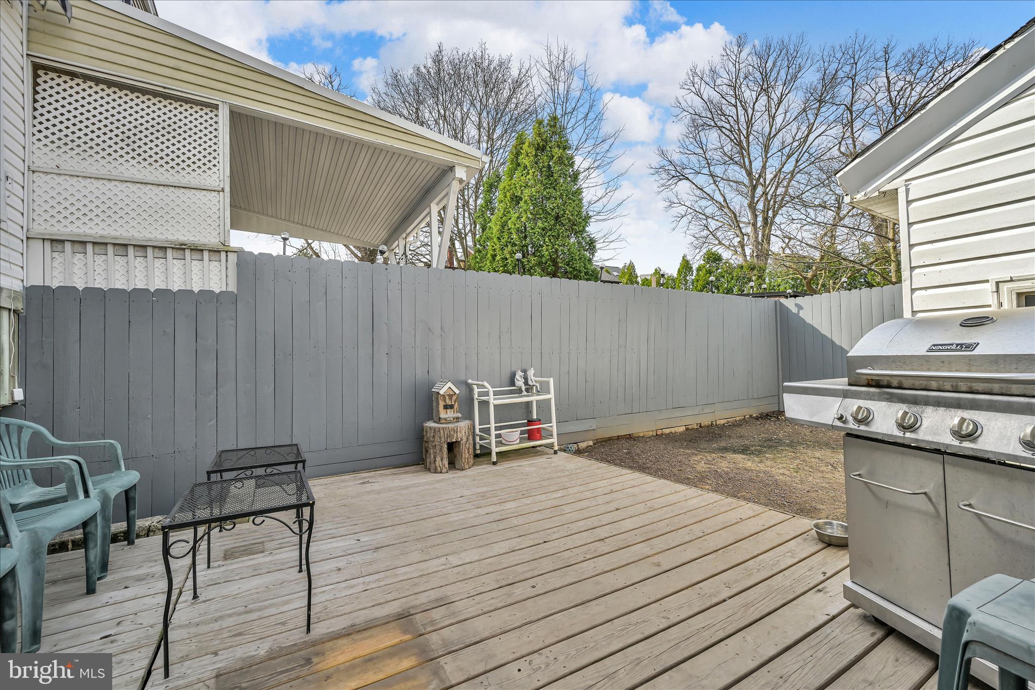 YORKVILLE - Residential