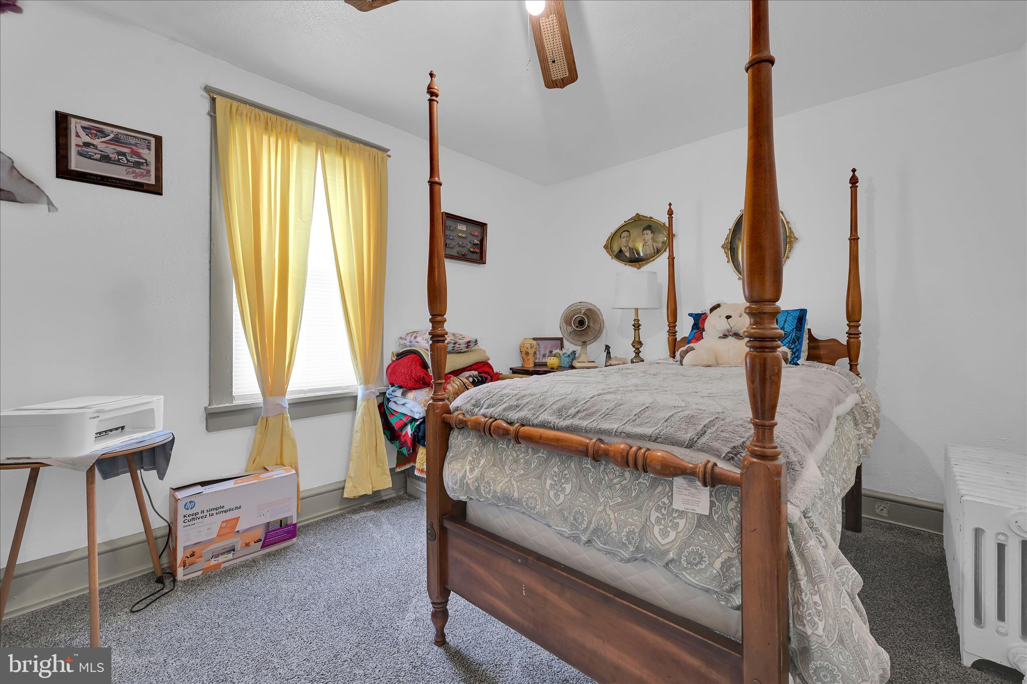 YORKVILLE - Residential