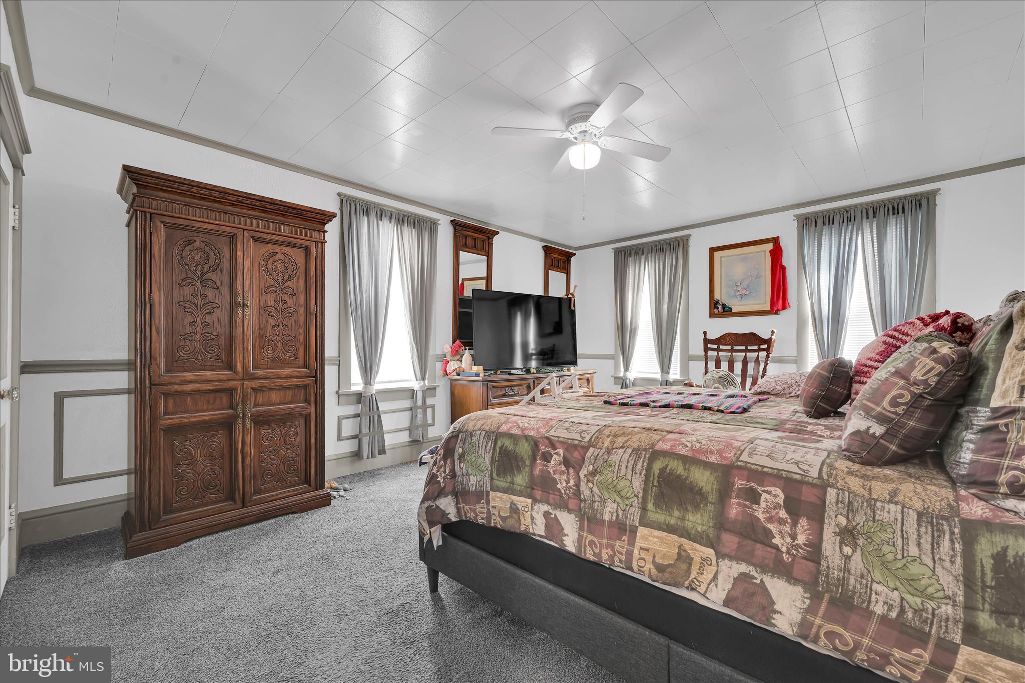 YORKVILLE - Residential