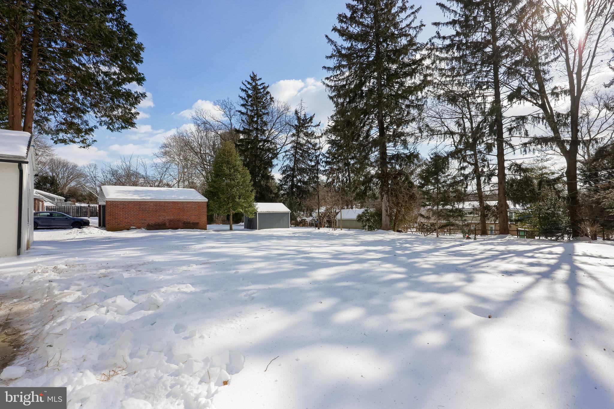 SCHOOL LANE HILLS - Residential