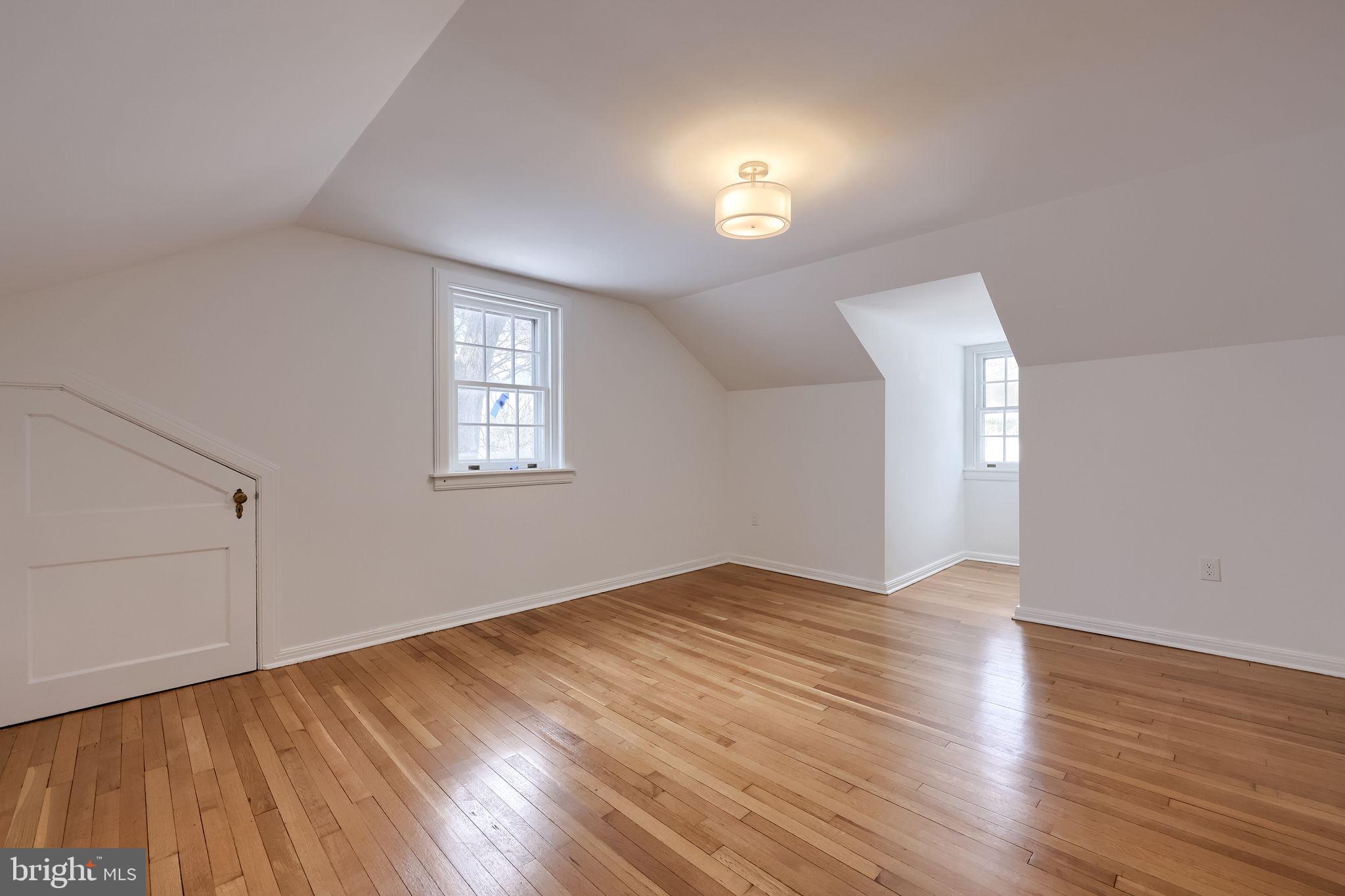 SCHOOL LANE HILLS - Residential