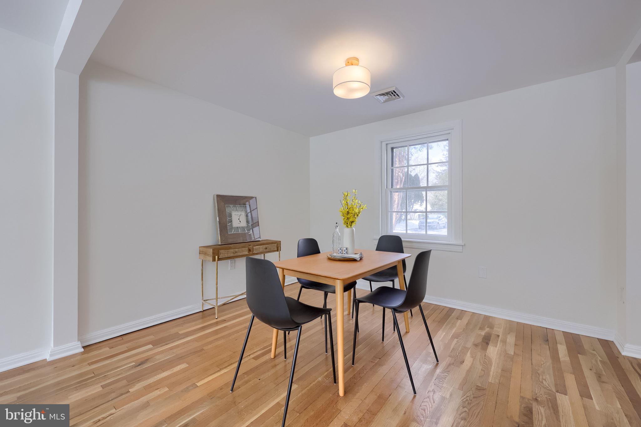 SCHOOL LANE HILLS - Residential