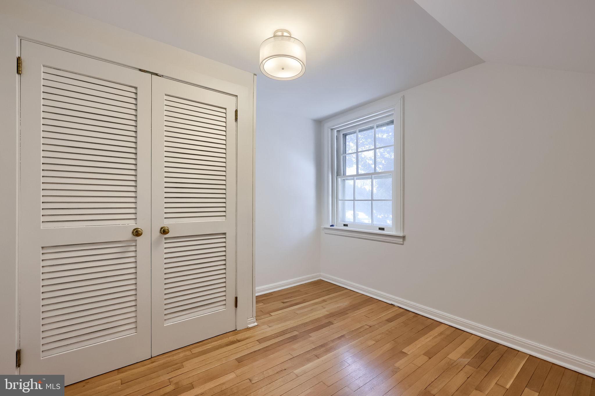 SCHOOL LANE HILLS - Residential