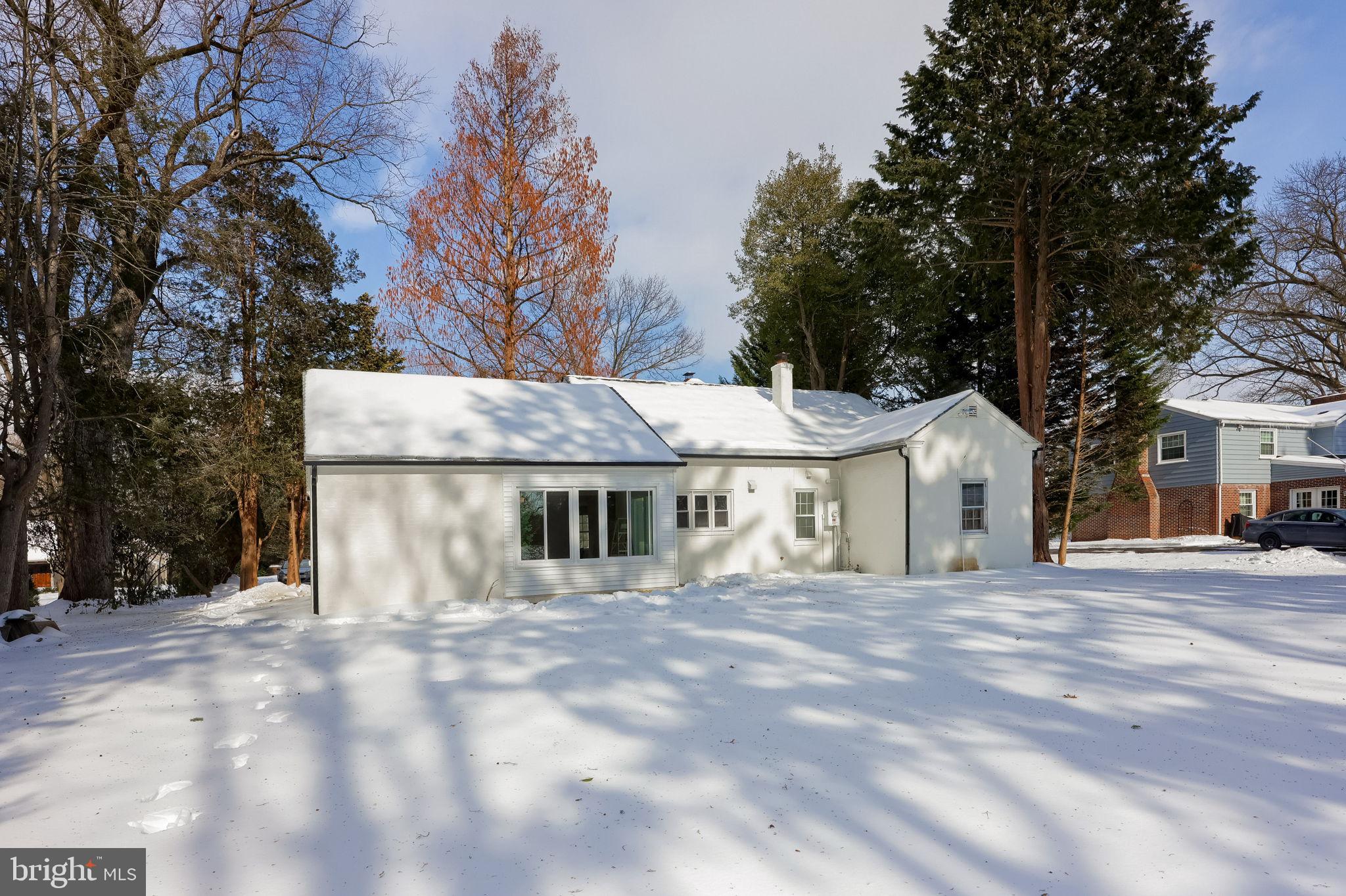 SCHOOL LANE HILLS - Residential
