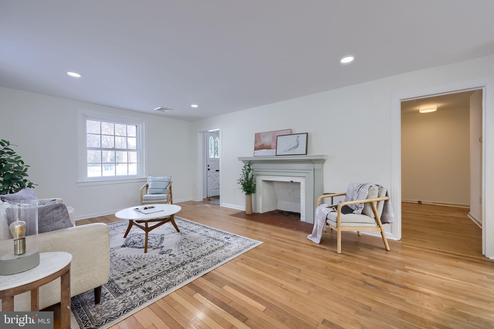 SCHOOL LANE HILLS - Residential