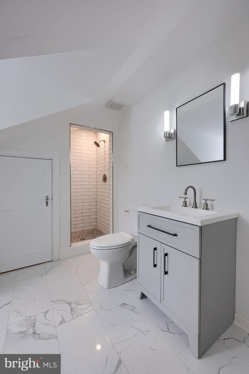 SCHOOL LANE HILLS - Residential