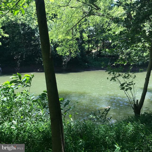 CACAPON HILLS - Land