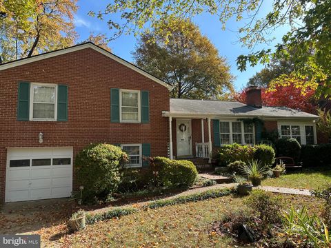 6903 CLEMSON DRIVE ALEXANDRIA VA 22307