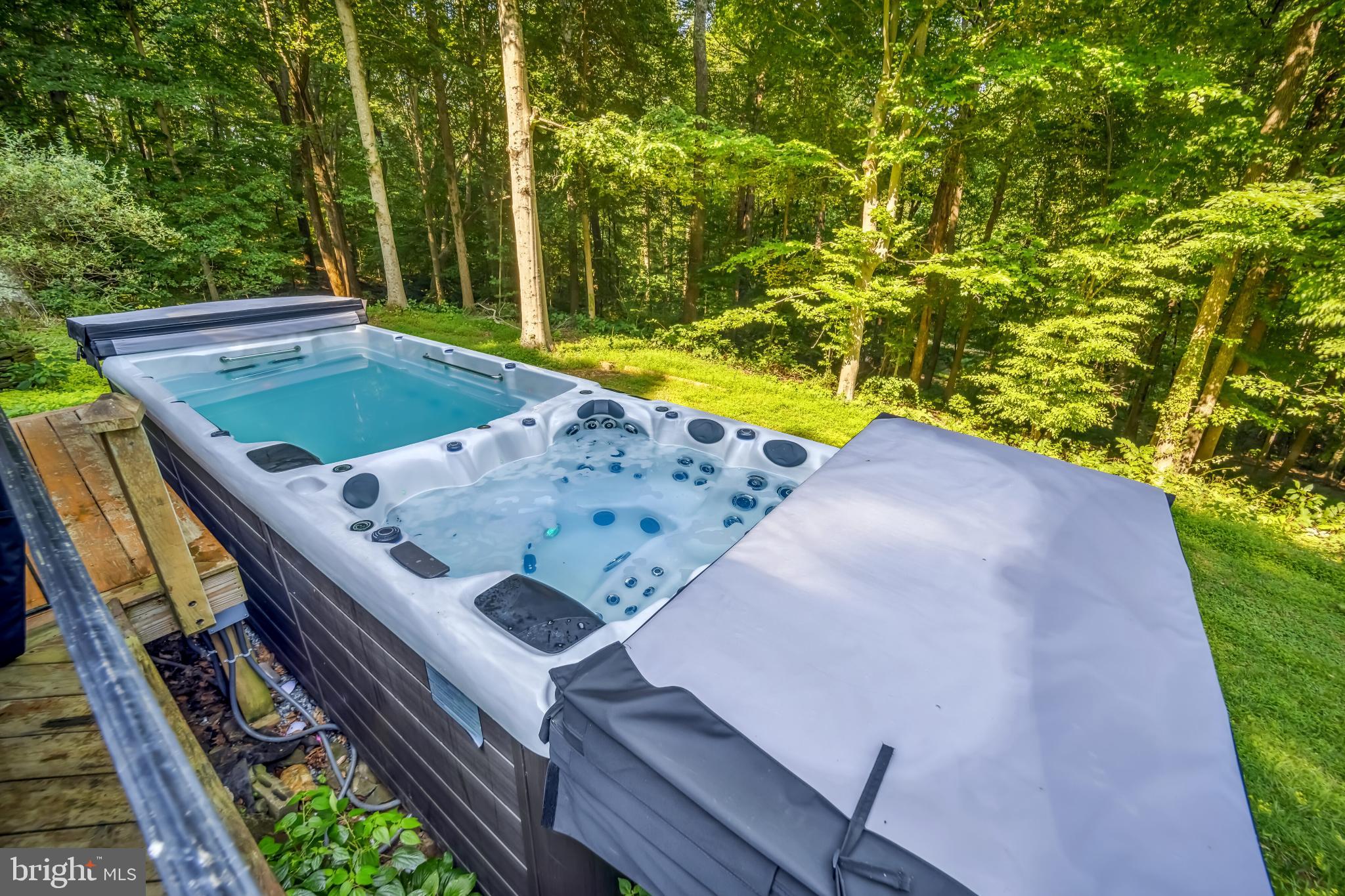 TOBACCO ROAD - Residential