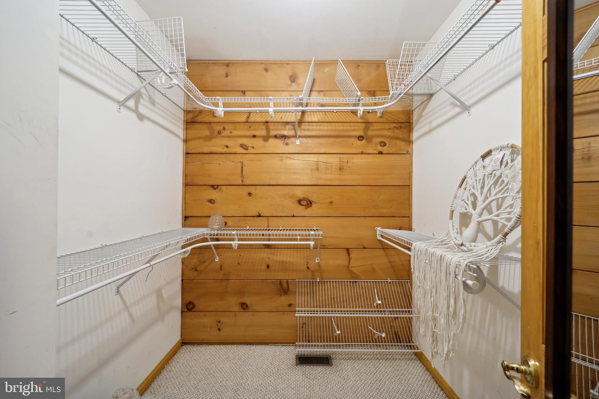 TOBACCO ROAD - Residential