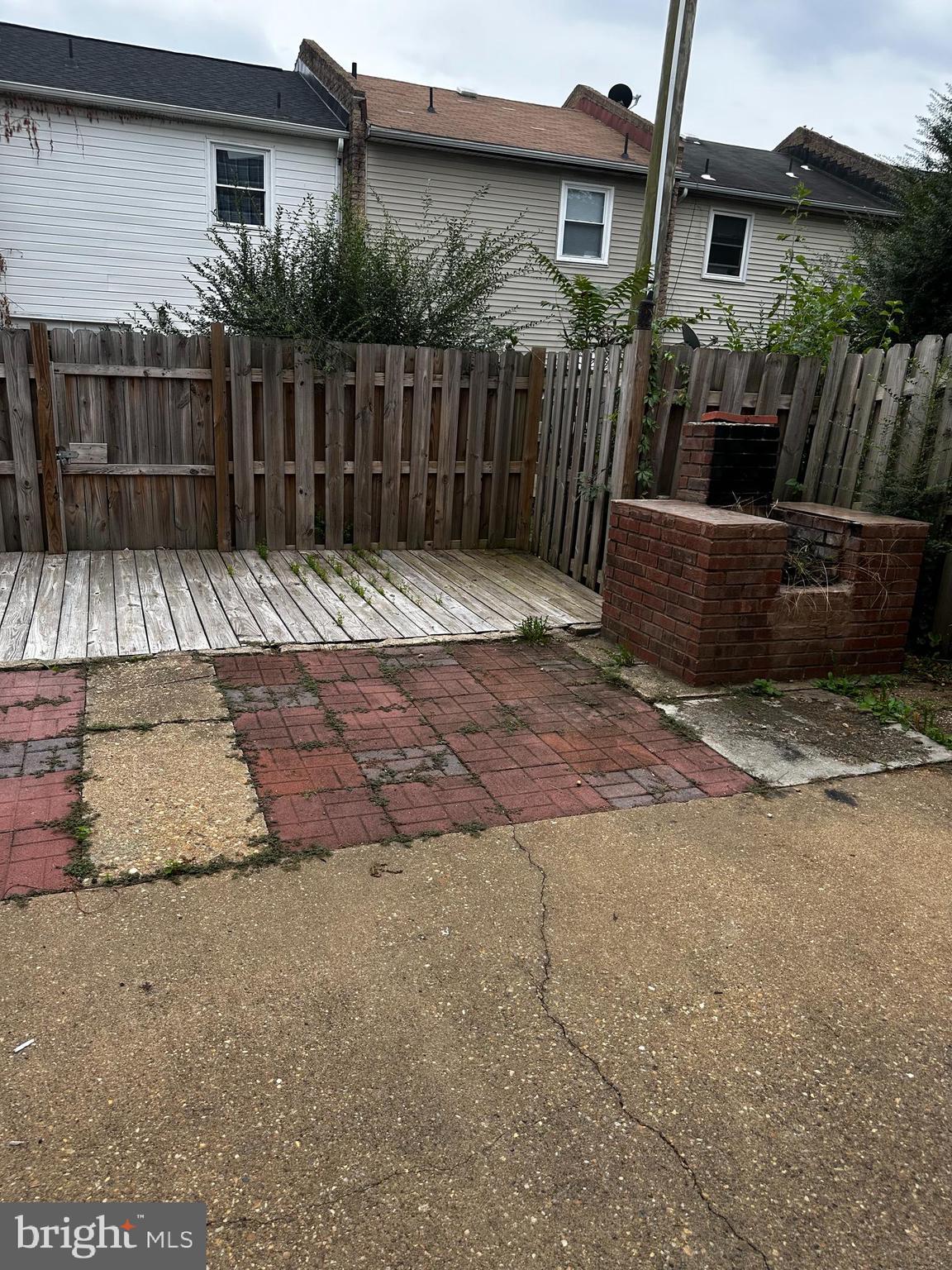 CENTRAL PARK TOWNHOMES - Residential Lease