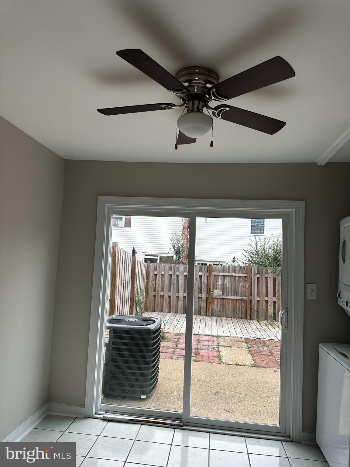 CENTRAL PARK TOWNHOMES - Residential Lease