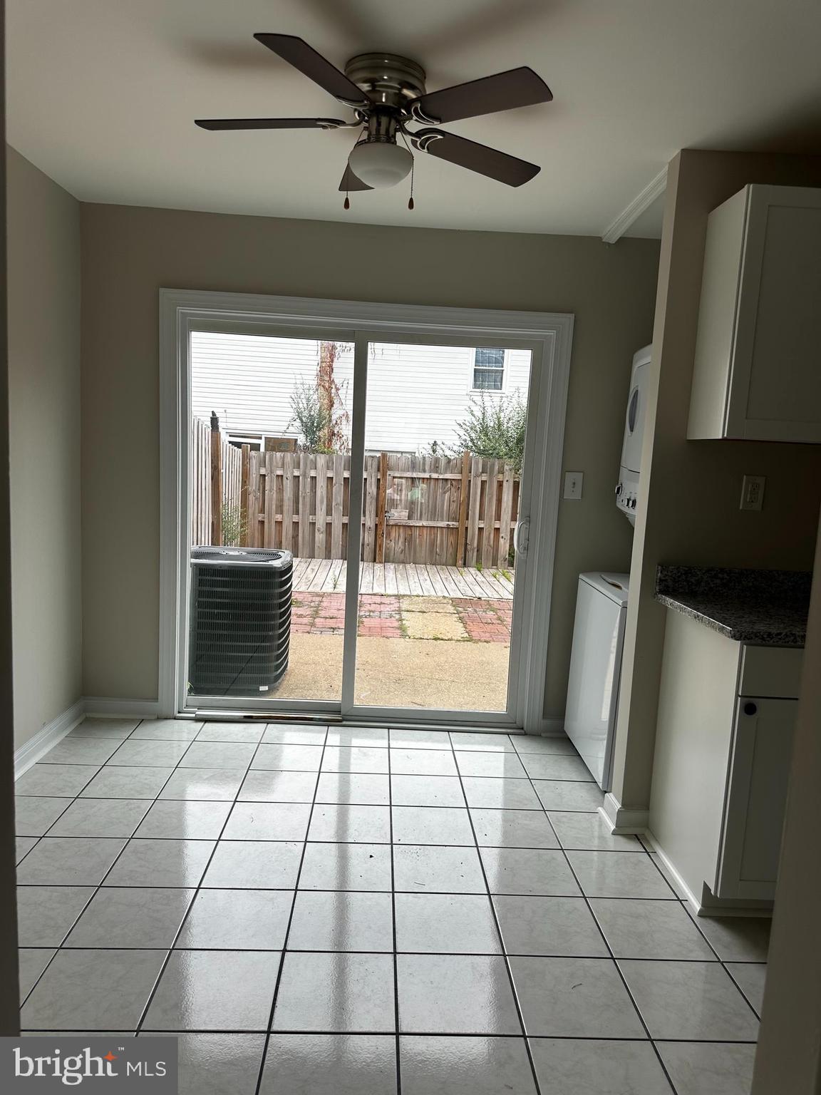 CENTRAL PARK TOWNHOMES - Residential Lease