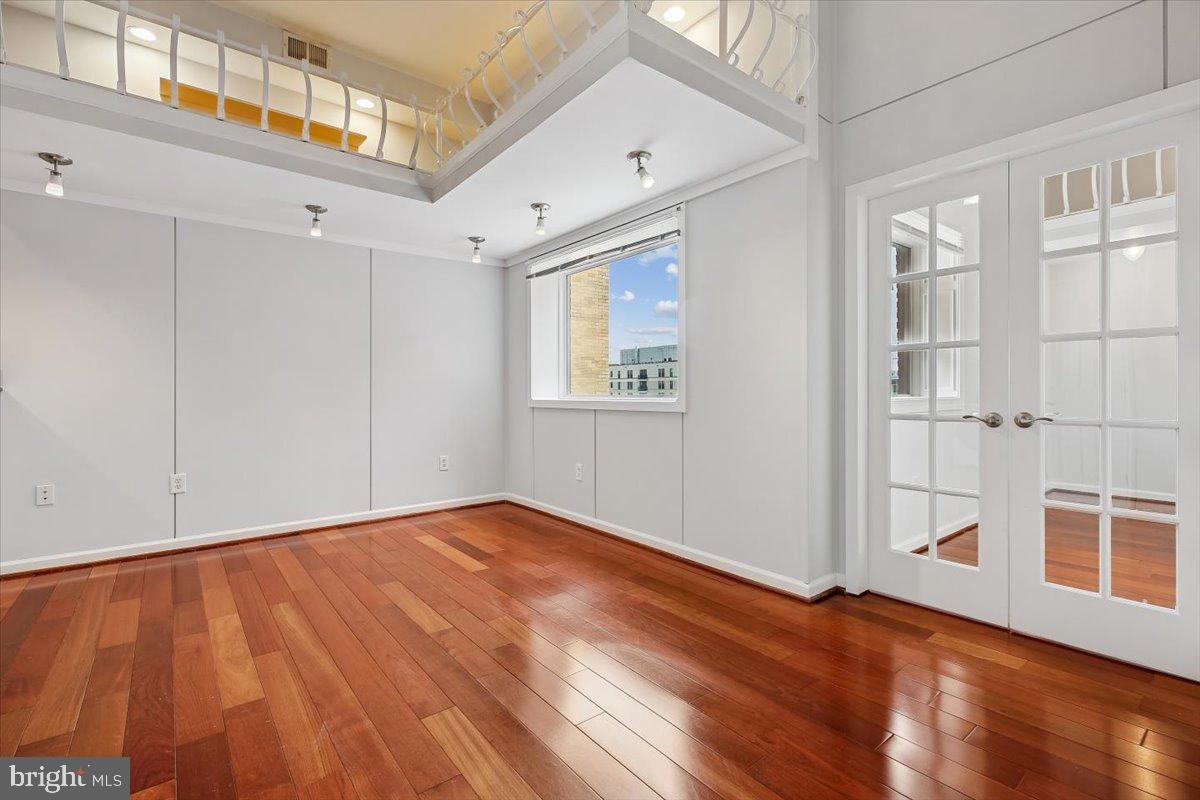 1125 12TH STREET NW 83