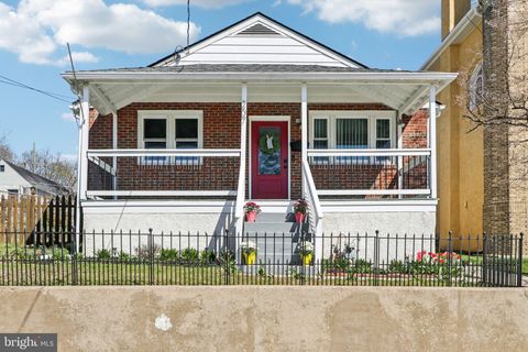 207 AMELIA STREET MONT CLARE PA 19453