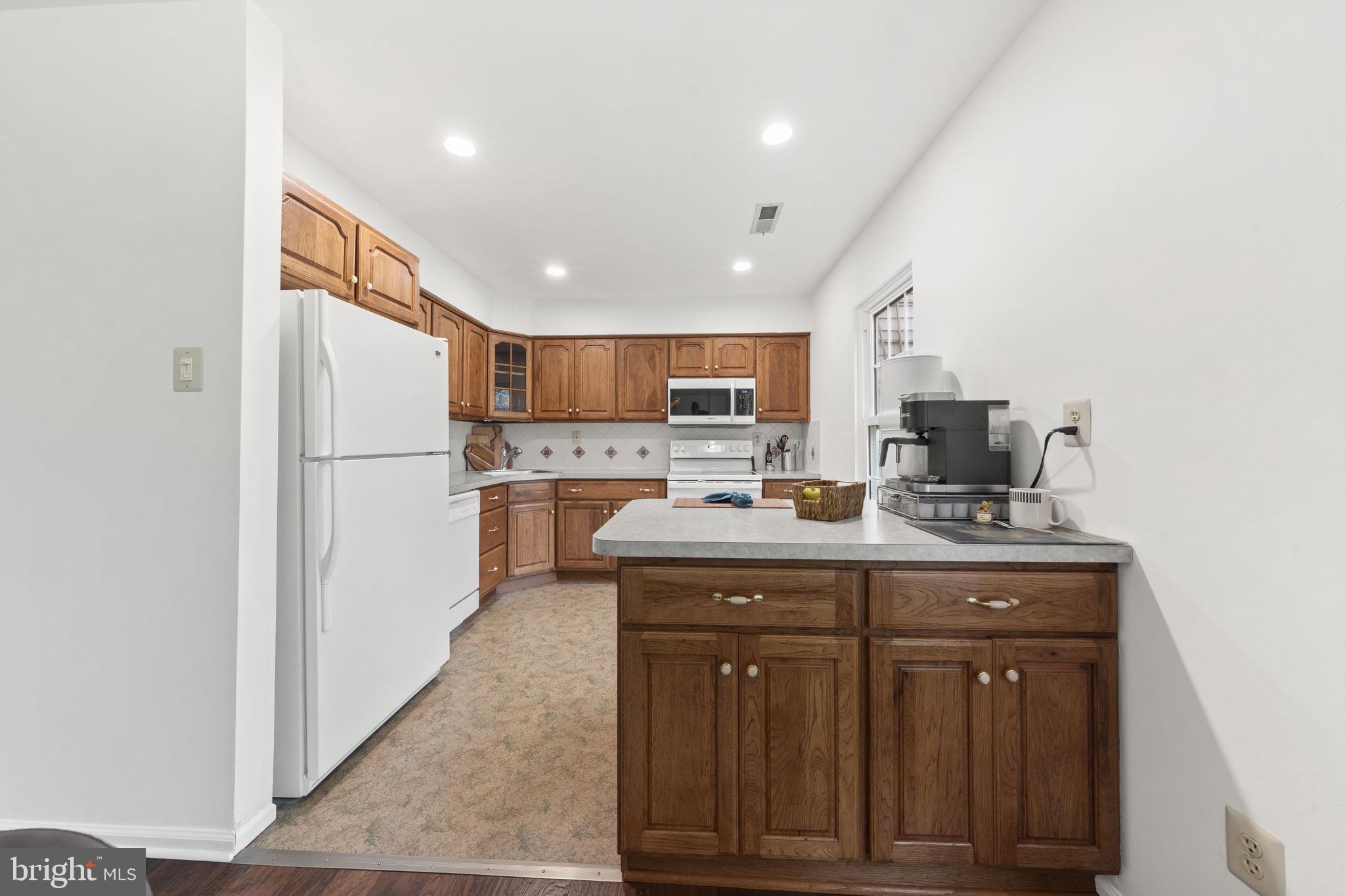 FAIRWAYS - Residential