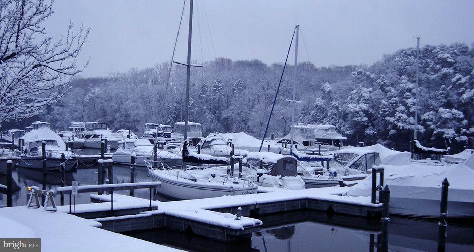 RIVER TERRACE - Residential Lease