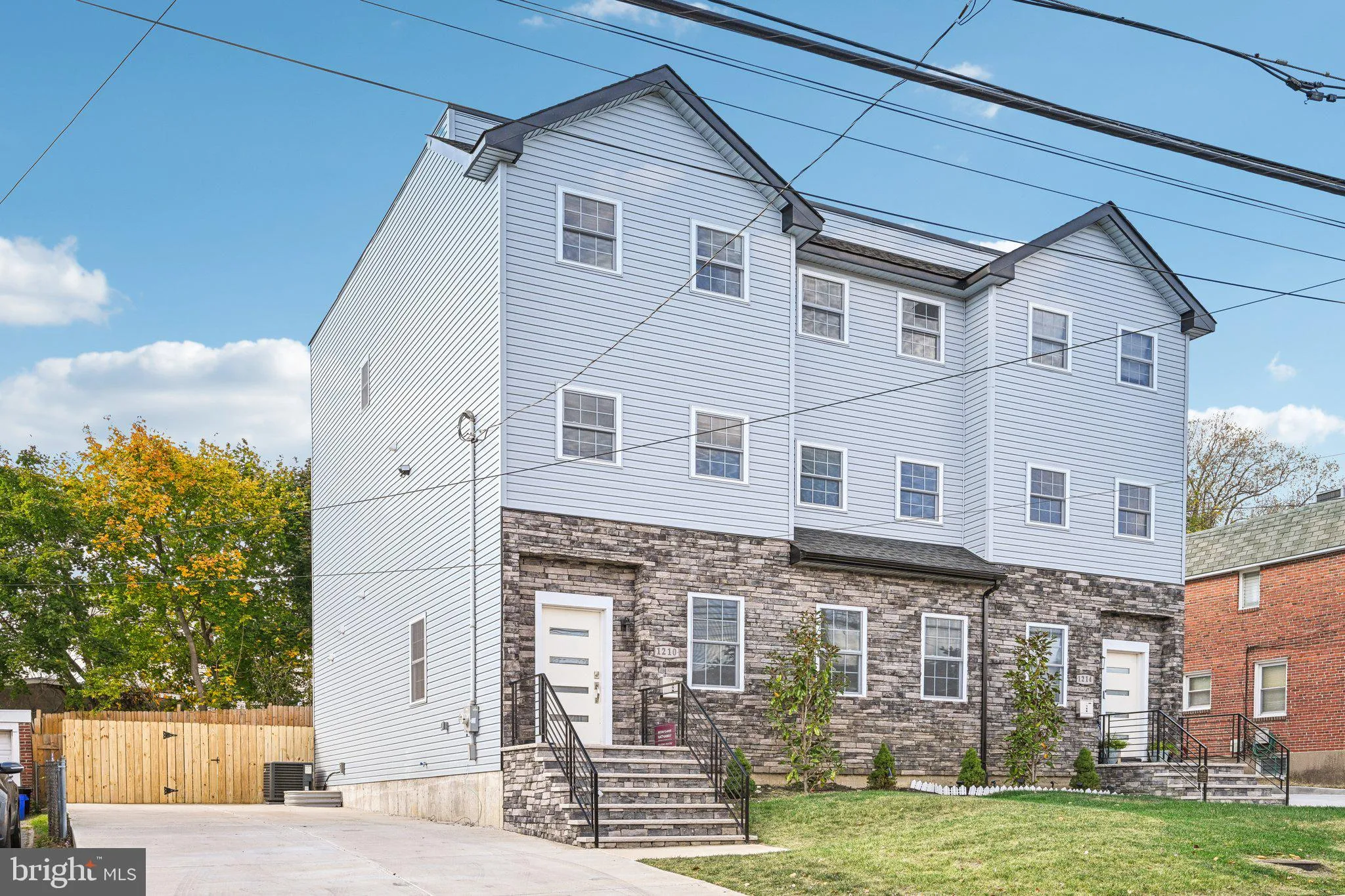 Havertown, Pennsylvania 19083, United States, 4 Bedrooms Bedrooms, ,4 BathroomsBathrooms,Residential,Pending,35269