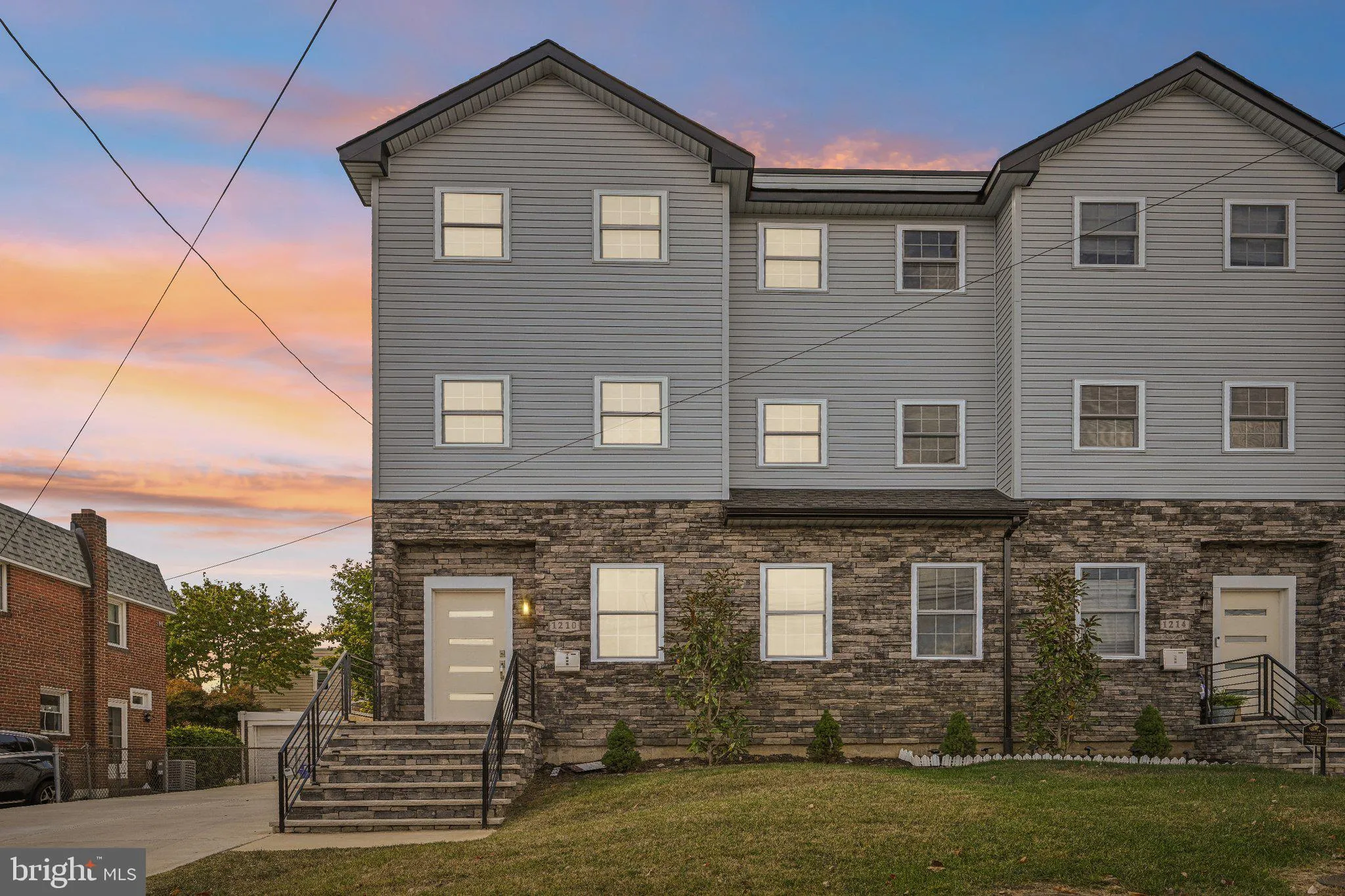 Havertown, Pennsylvania 19083, United States, 4 Bedrooms Bedrooms, ,4 BathroomsBathrooms,Residential,Pending,35269