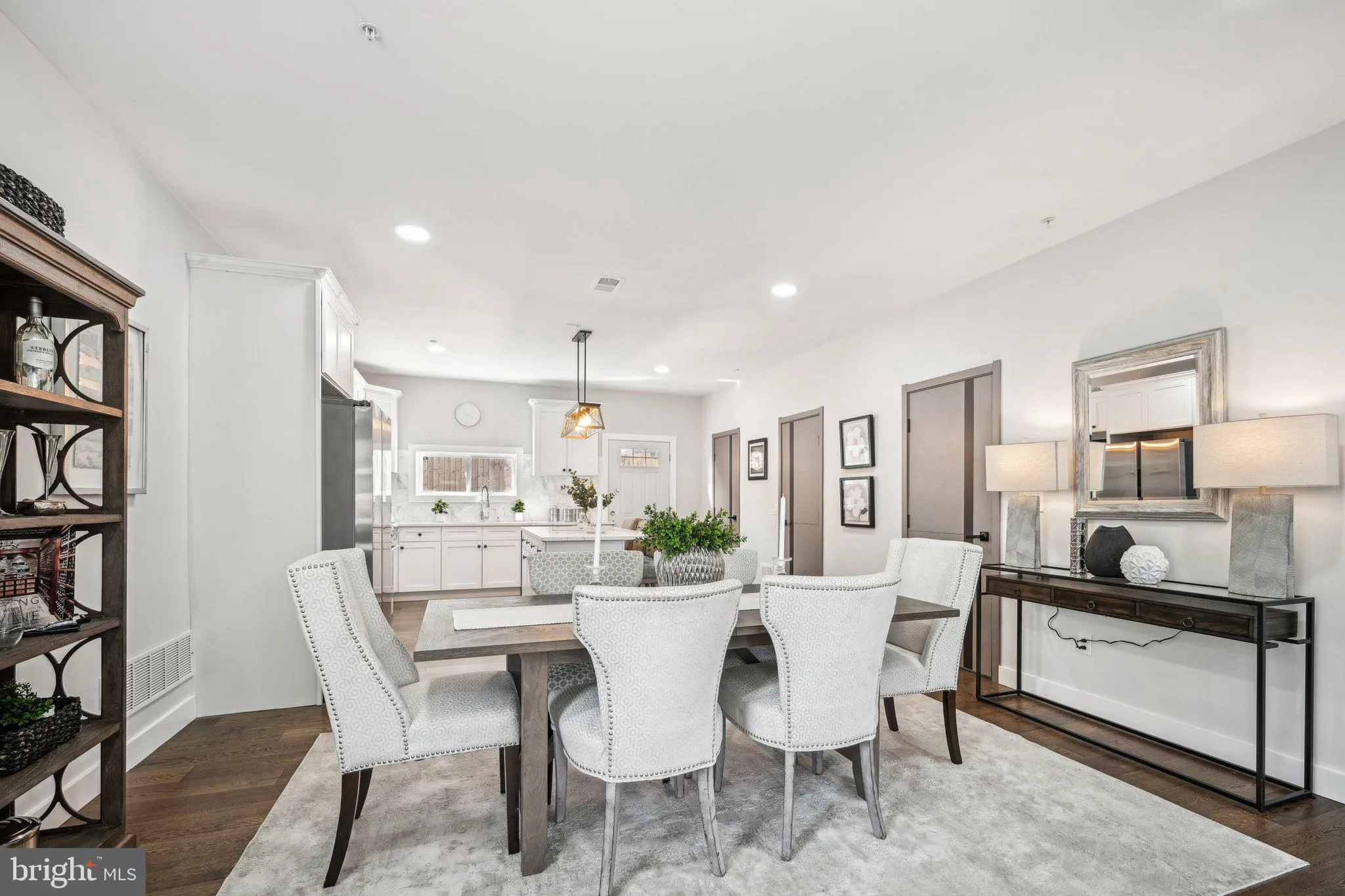 Havertown, Pennsylvania 19083, United States, 4 Bedrooms Bedrooms, ,4 BathroomsBathrooms,Residential,Pending,35269