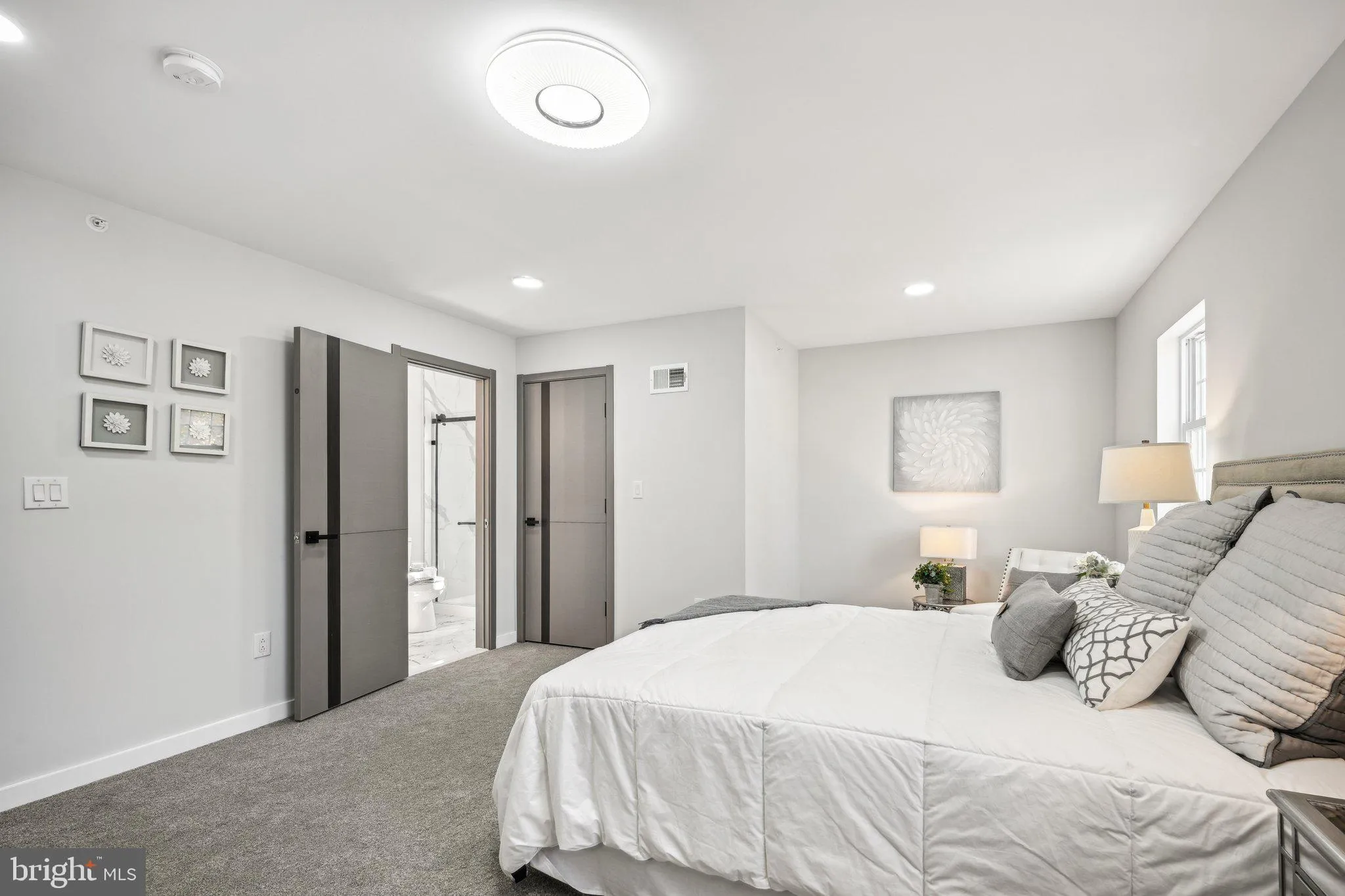 Havertown, Pennsylvania 19083, United States, 4 Bedrooms Bedrooms, ,4 BathroomsBathrooms,Residential,Pending,35269