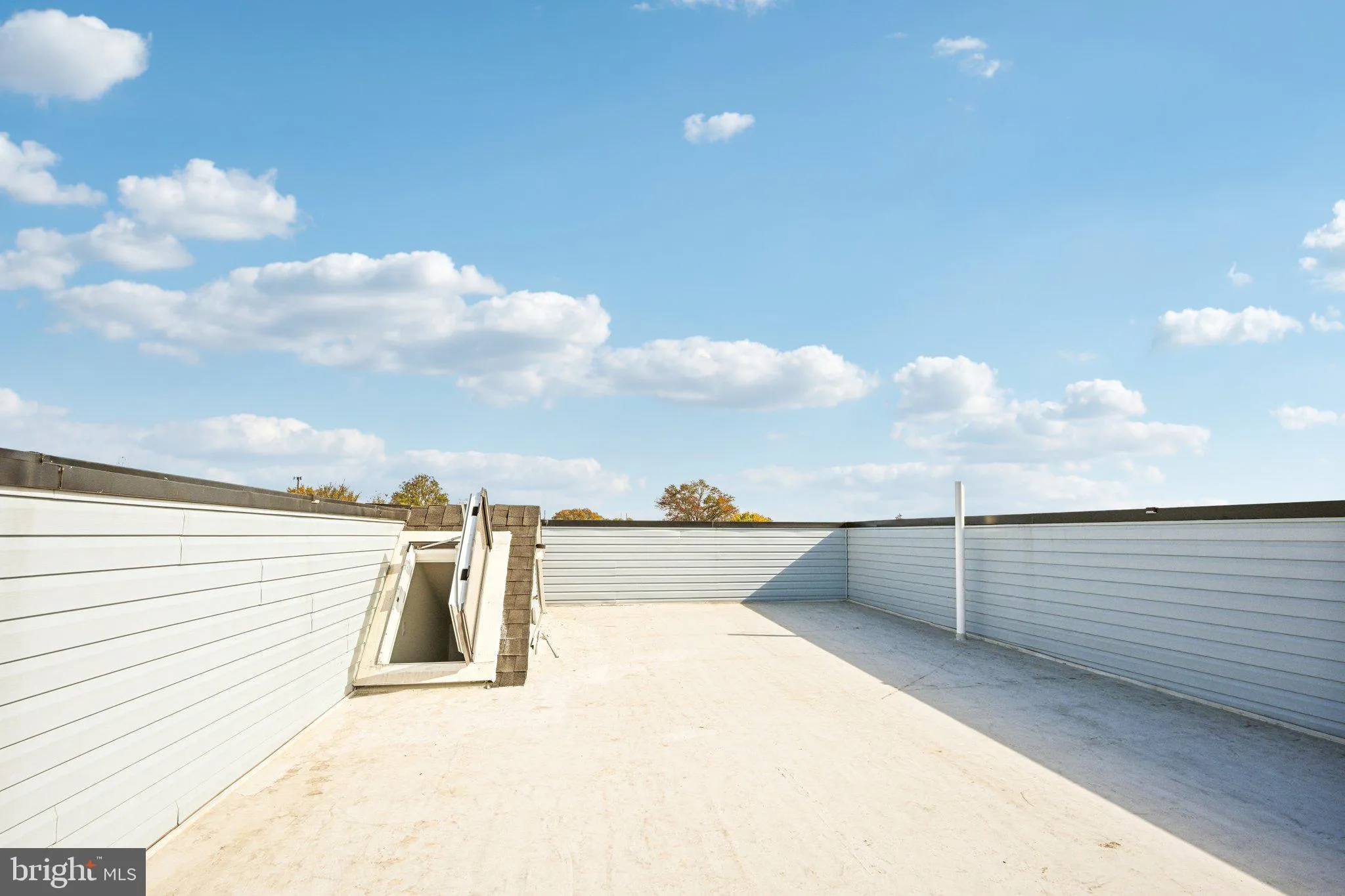 Havertown, Pennsylvania 19083, United States, 4 Bedrooms Bedrooms, ,4 BathroomsBathrooms,Residential,Pending,35269