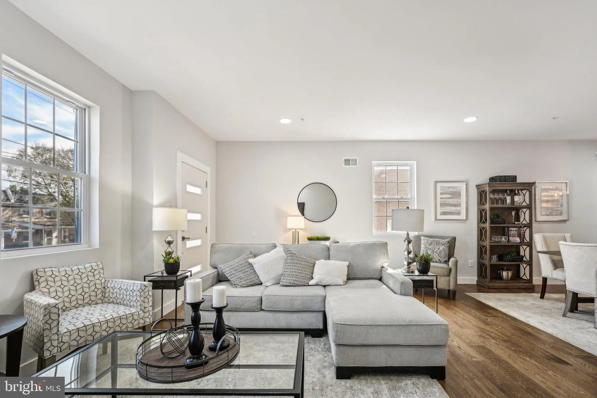 Havertown, Pennsylvania 19083, United States, 4 Bedrooms Bedrooms, ,4 BathroomsBathrooms,Residential,Pending,35269