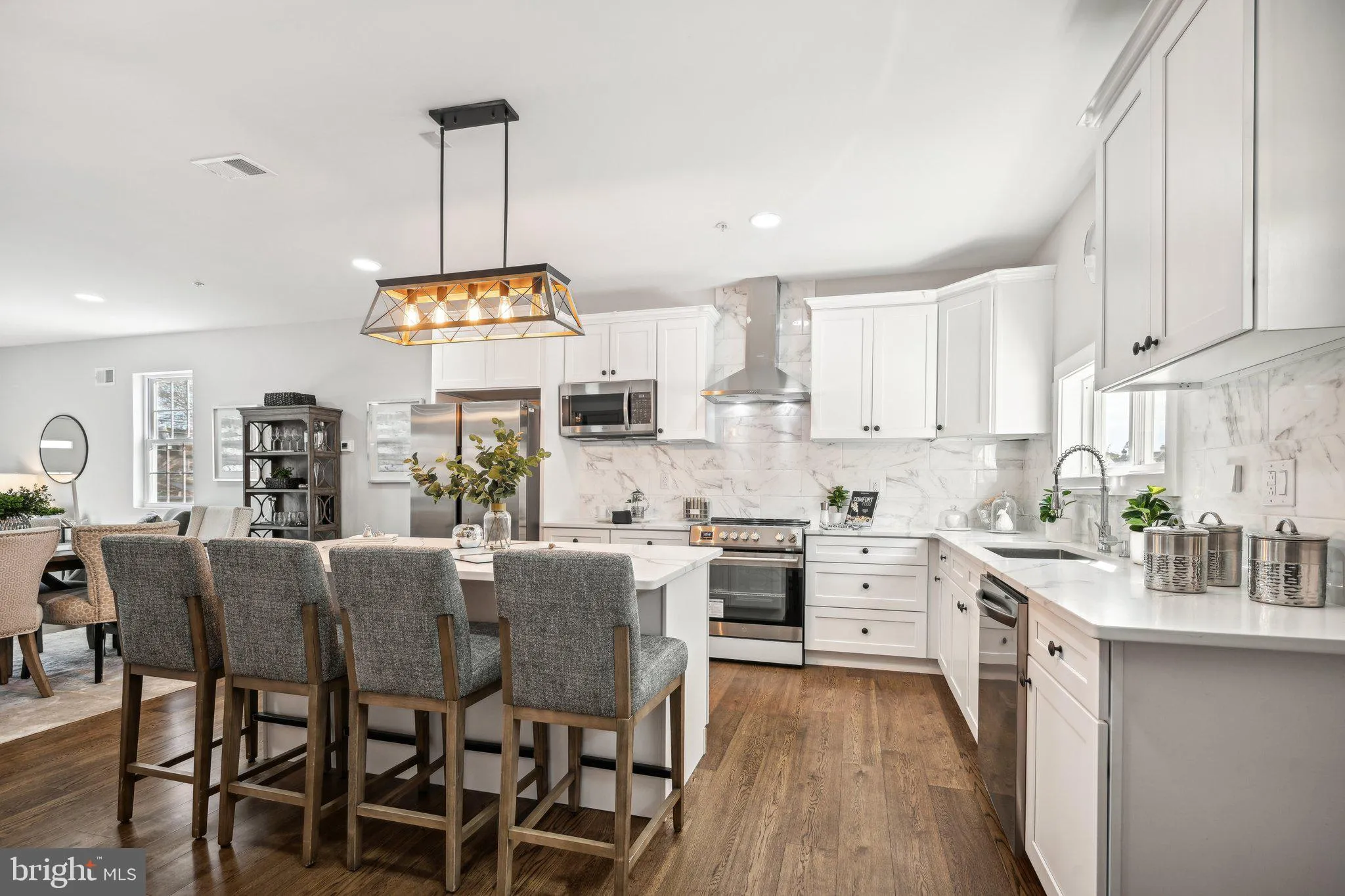 Havertown, Pennsylvania 19083, United States, 4 Bedrooms Bedrooms, ,4 BathroomsBathrooms,Residential,Pending,35269