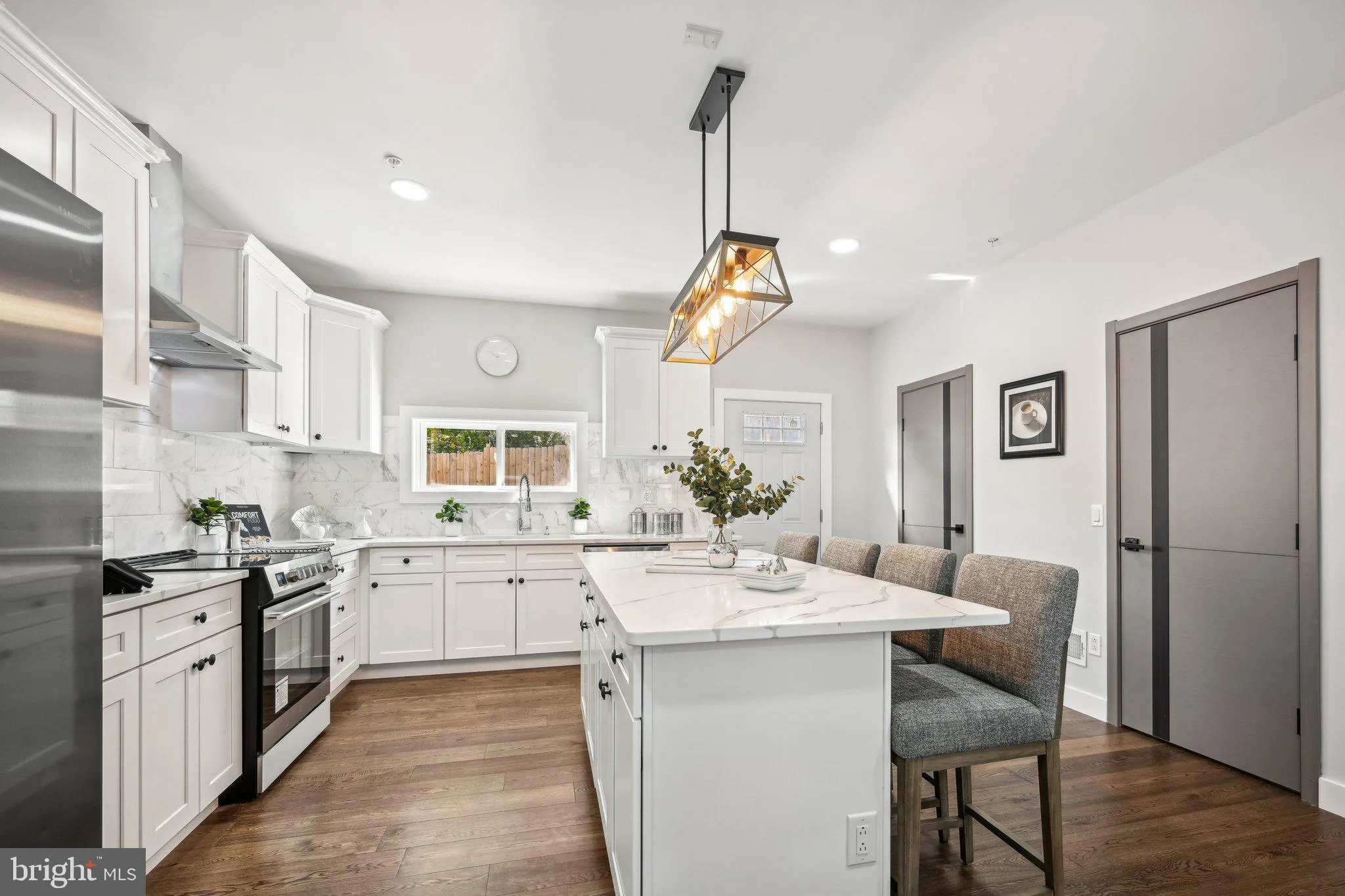 Havertown, Pennsylvania 19083, United States, 4 Bedrooms Bedrooms, ,4 BathroomsBathrooms,Residential,Pending,35269