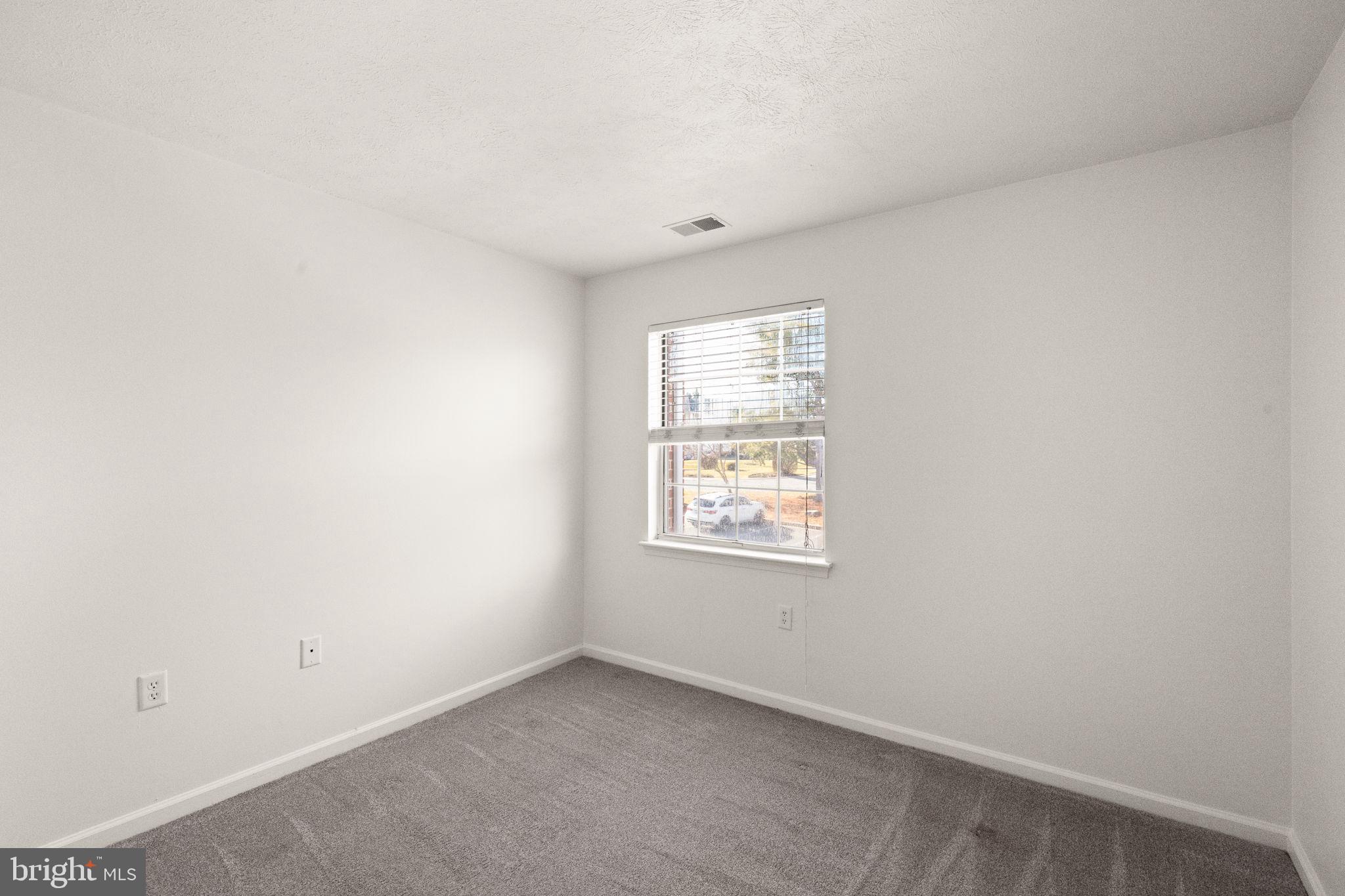 RIVERSIDE PARK - Residential