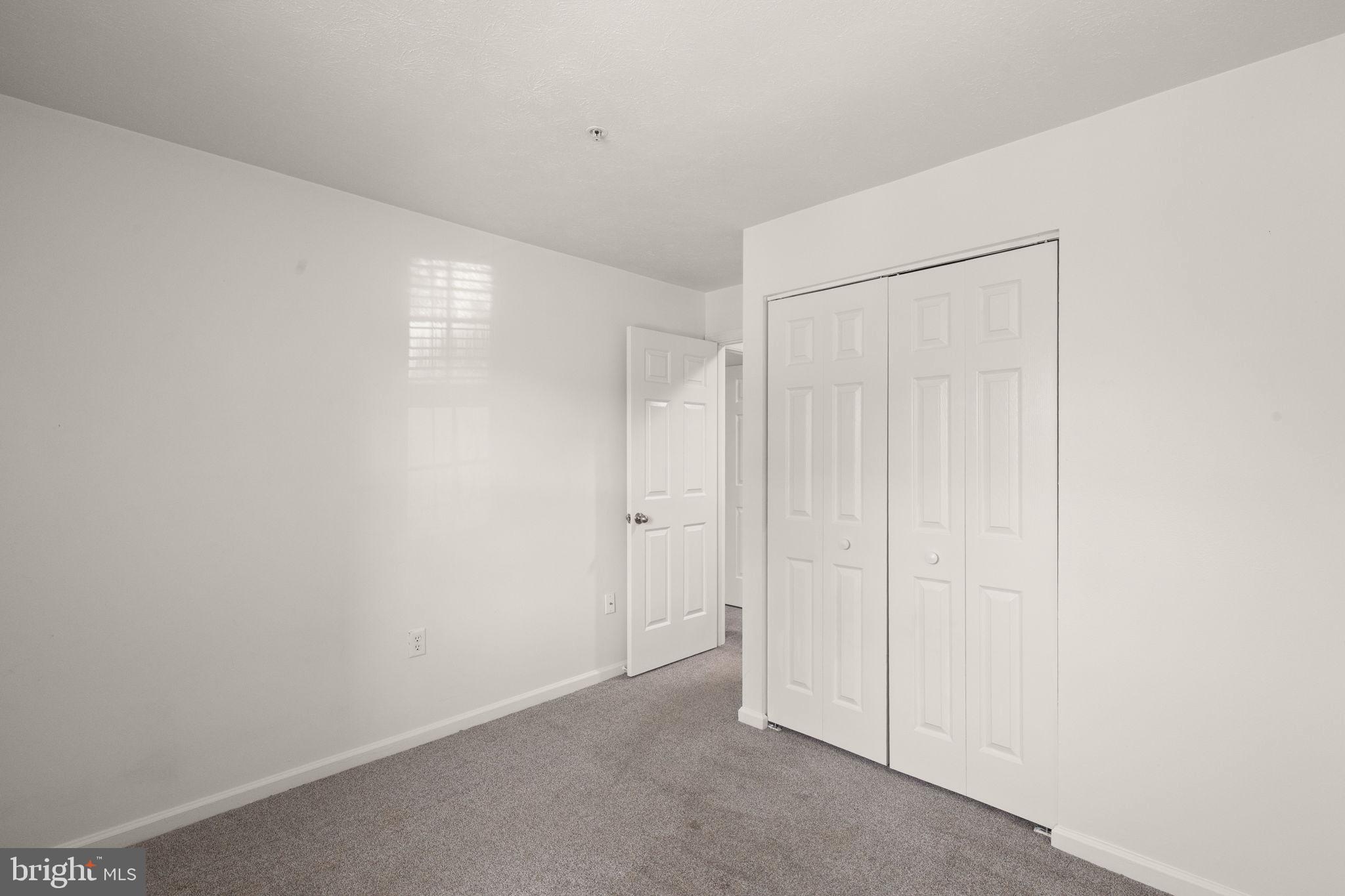 RIVERSIDE PARK - Residential